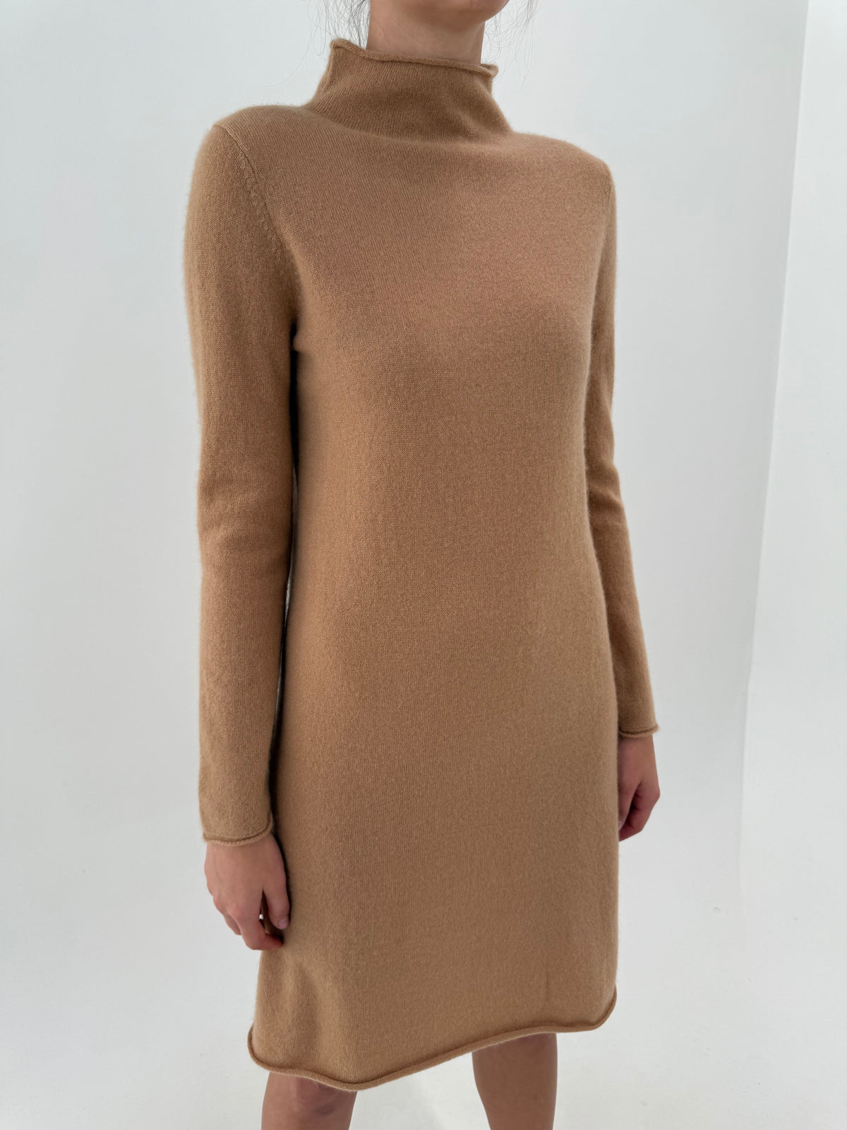Rochie camel minimalistă din cașmir