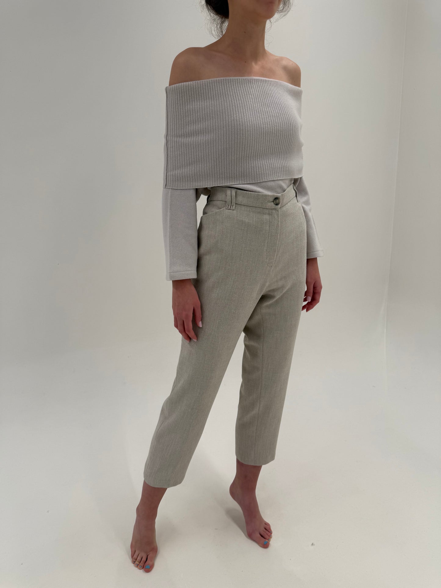 Pantaloni light nude din lana plină extrafina cu talie înaltă