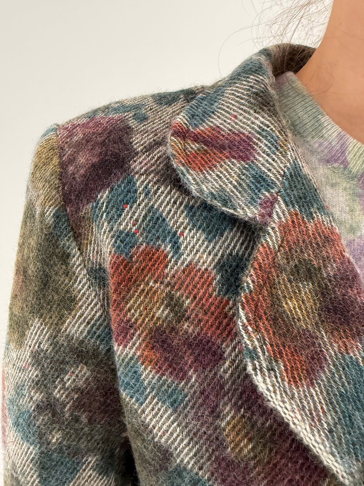 Sacou vintage petite cambrat din tweed de lana cu print floral superb