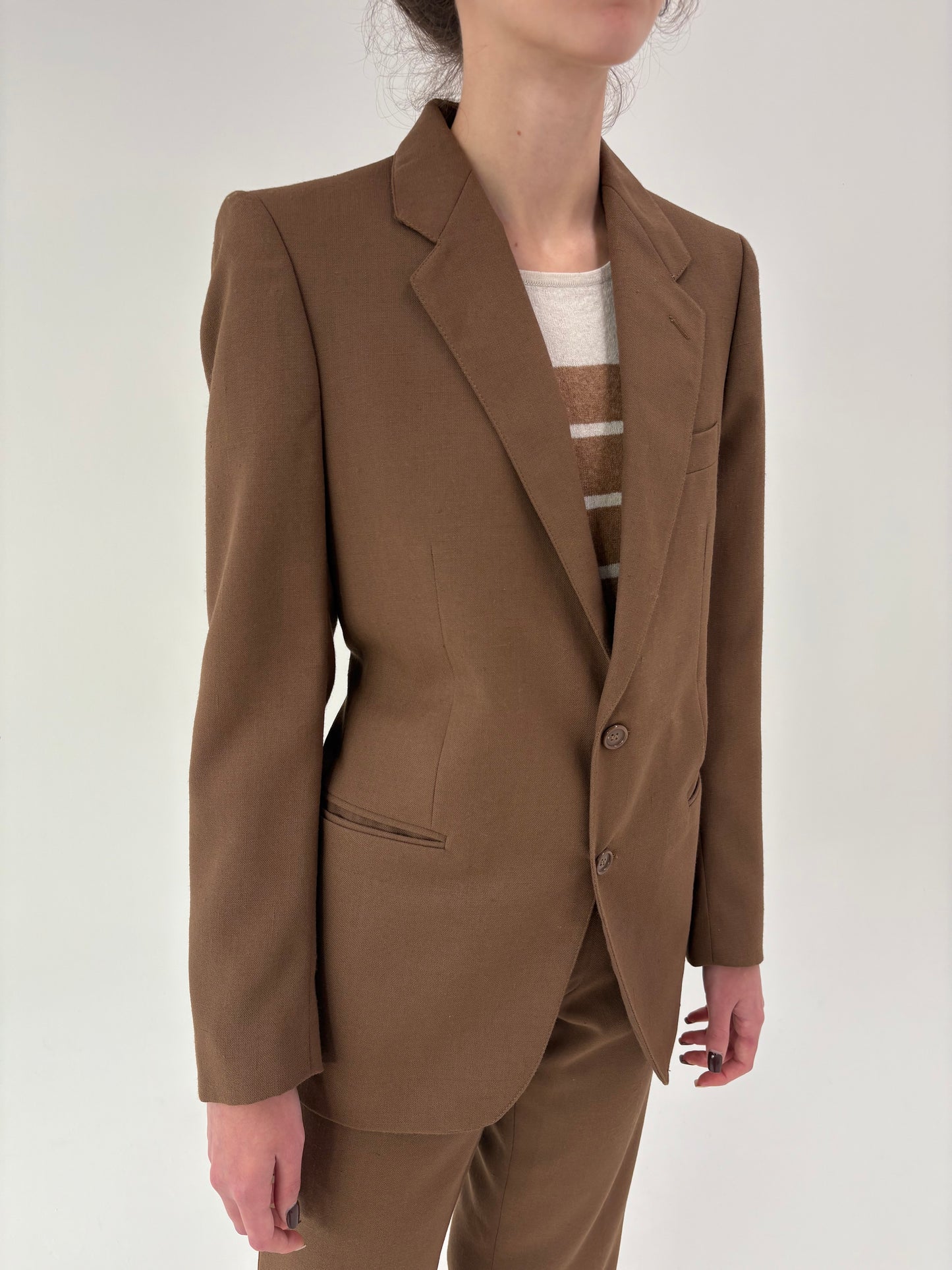 Costum cafe au lait din lana extrafina