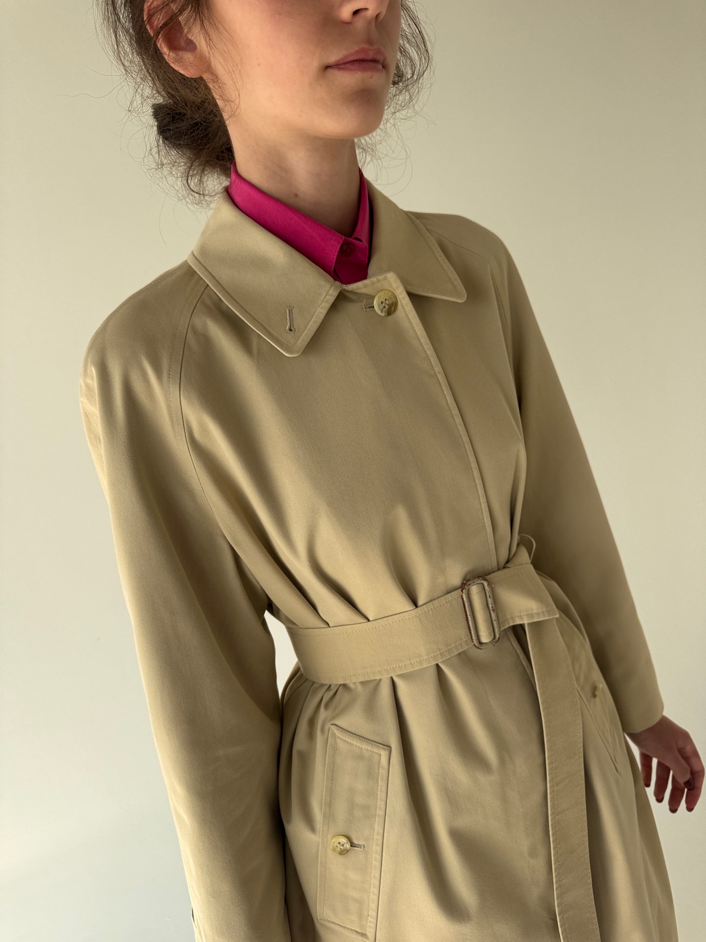 Trench vintage Burberry camel impermeabil cu talie marcată reglabilă