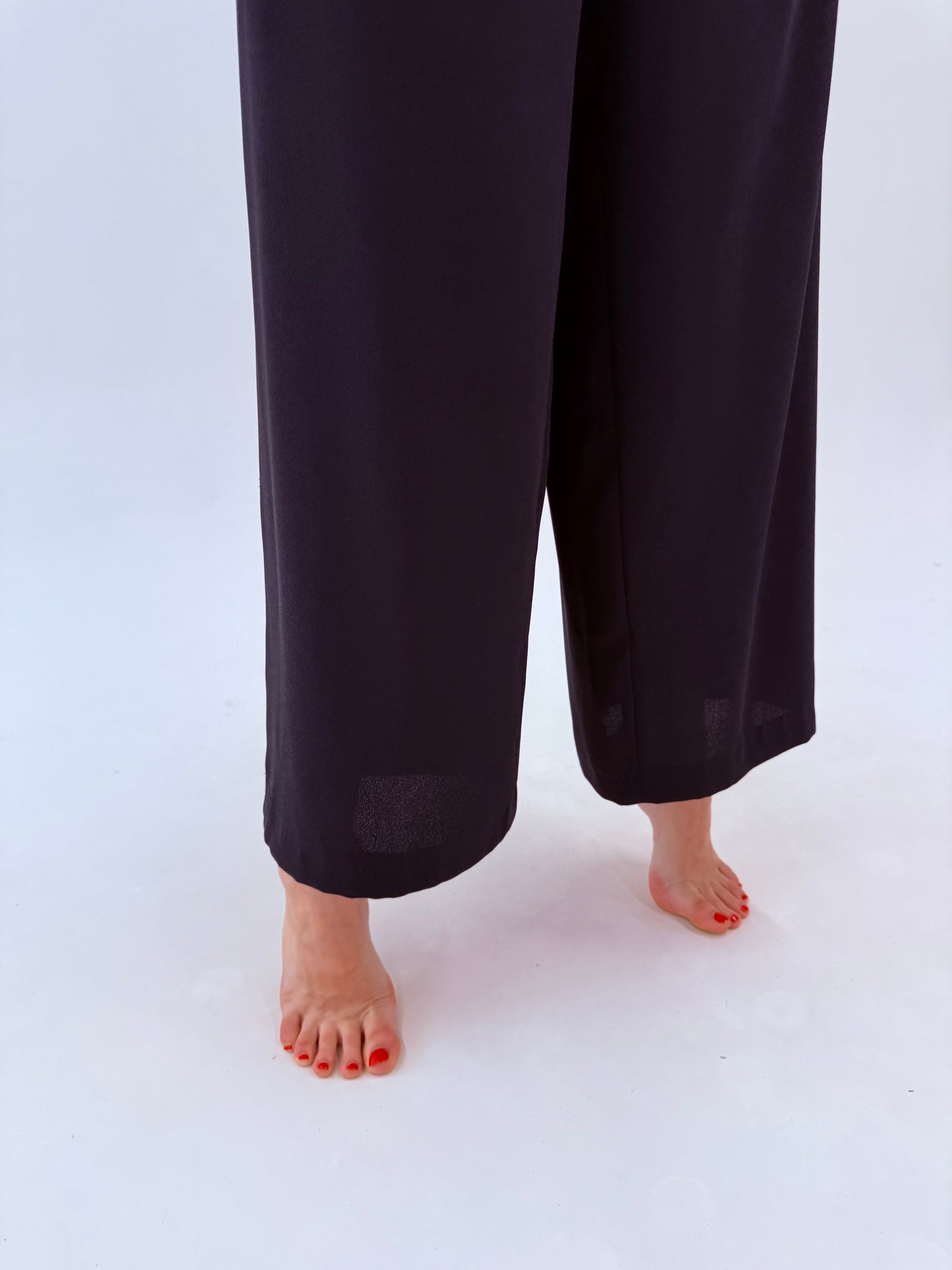 Pantaloni palazzo de la zi la seară cu pense adânci si talie extrem de înaltă elastică