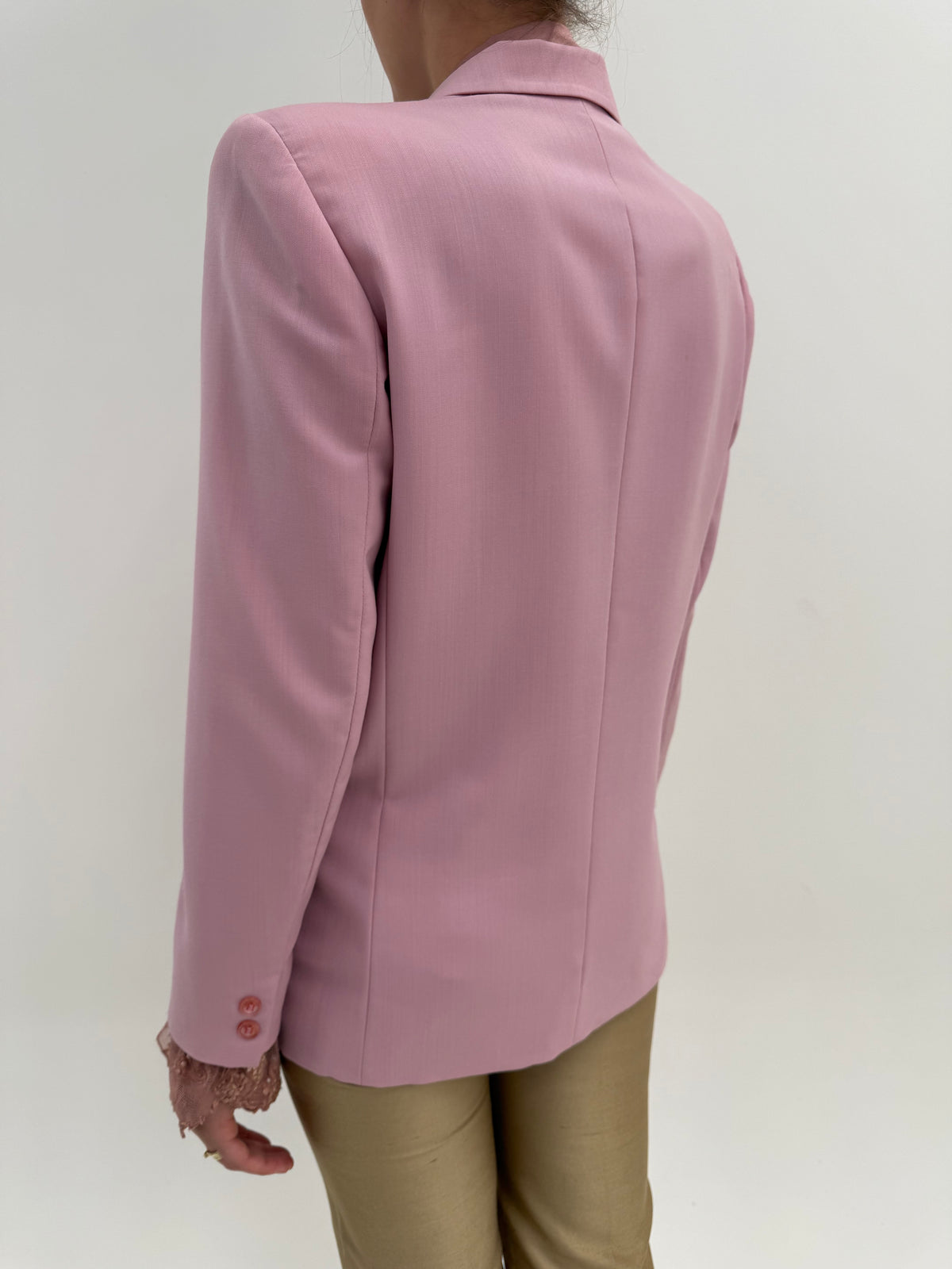 Sacou Ungaro light pink din lana extrafina în croi clasic ușor cambrat