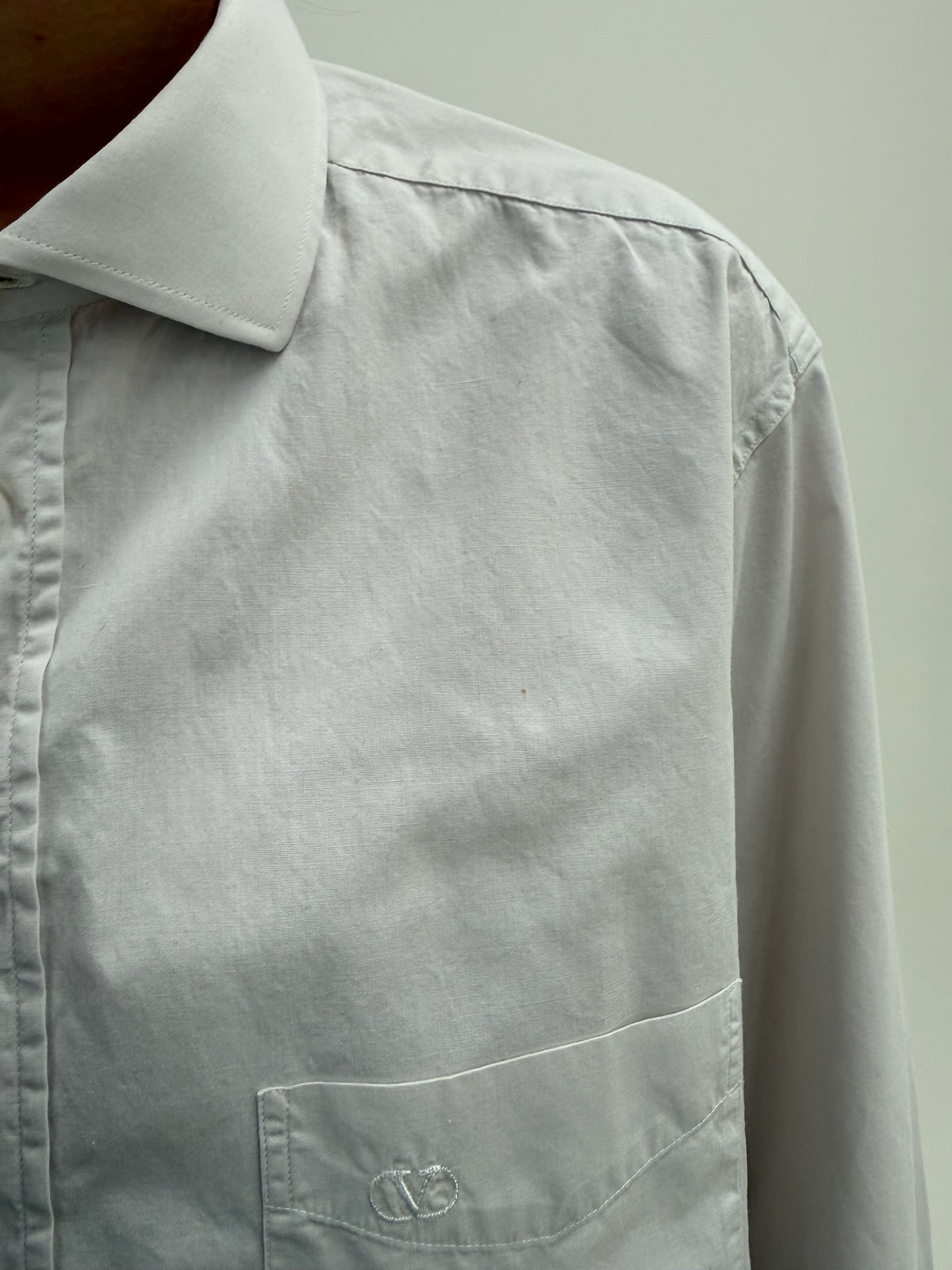 Cămașa Valentino vintage off white din poplin gros de bumbac
