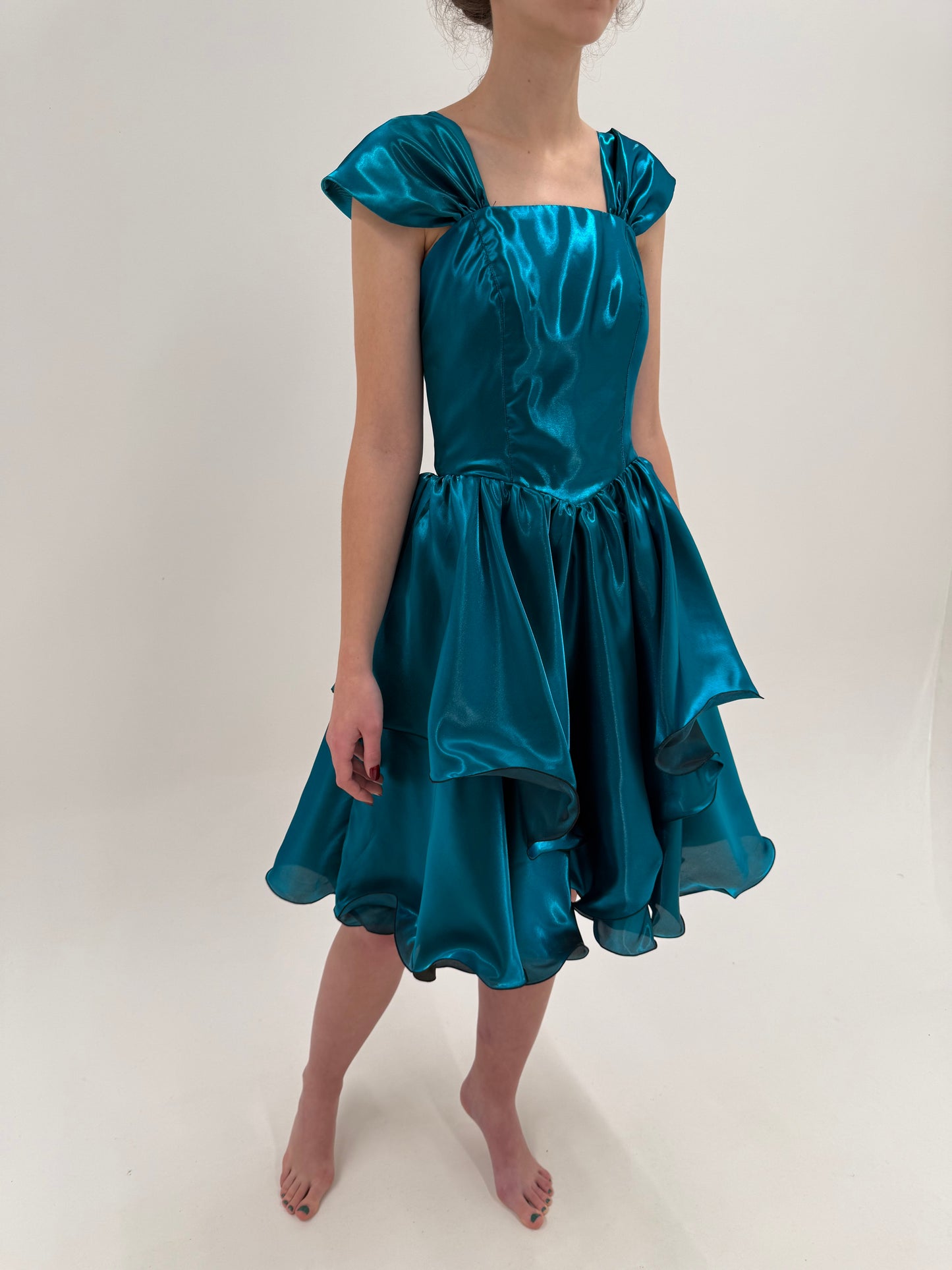 Rochie Old vintage anii 80 din liquid satin cu corset