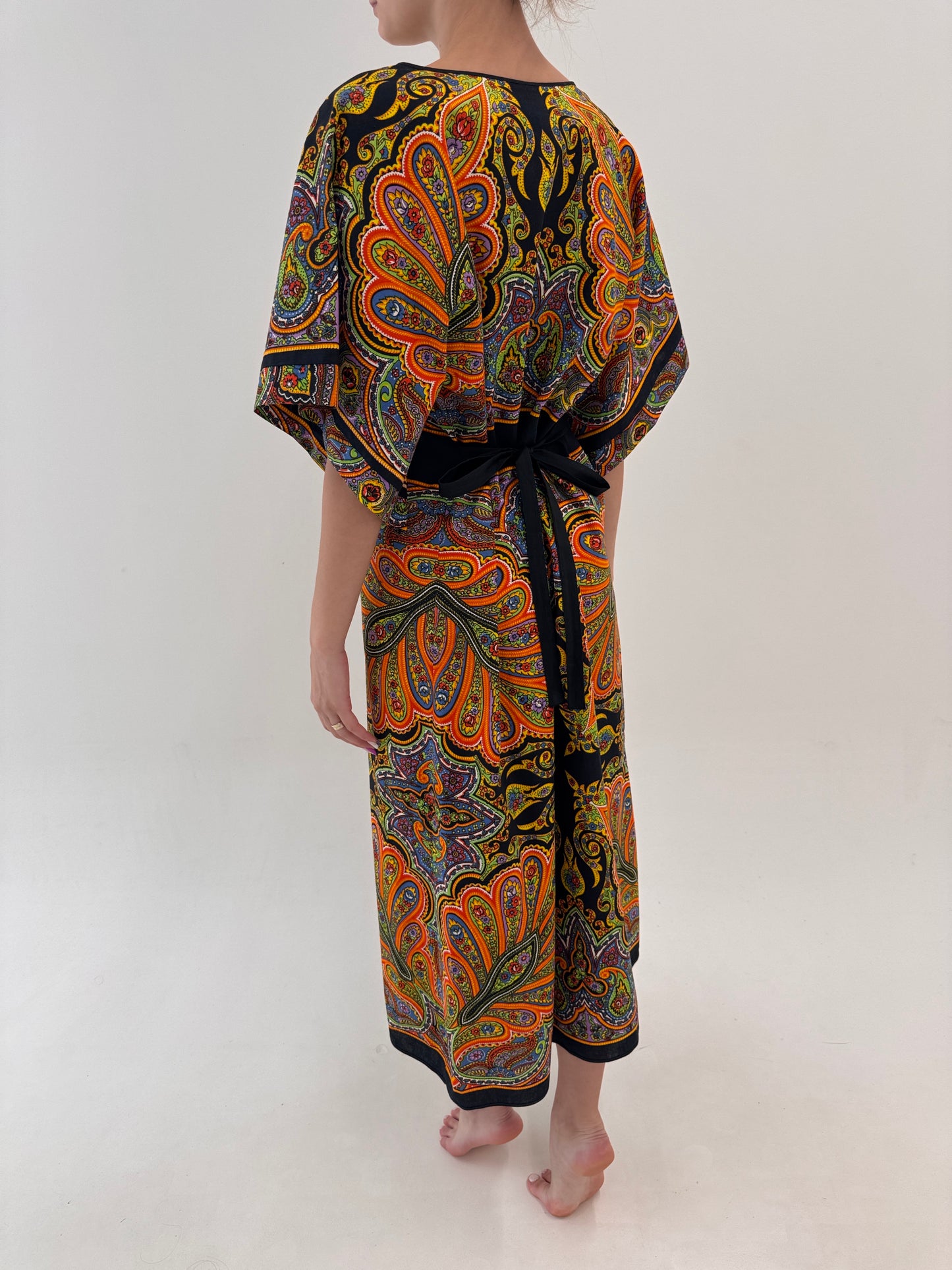Kaftan excepțional reglabil la spate din bumbac premium cu print paisley în culori tari