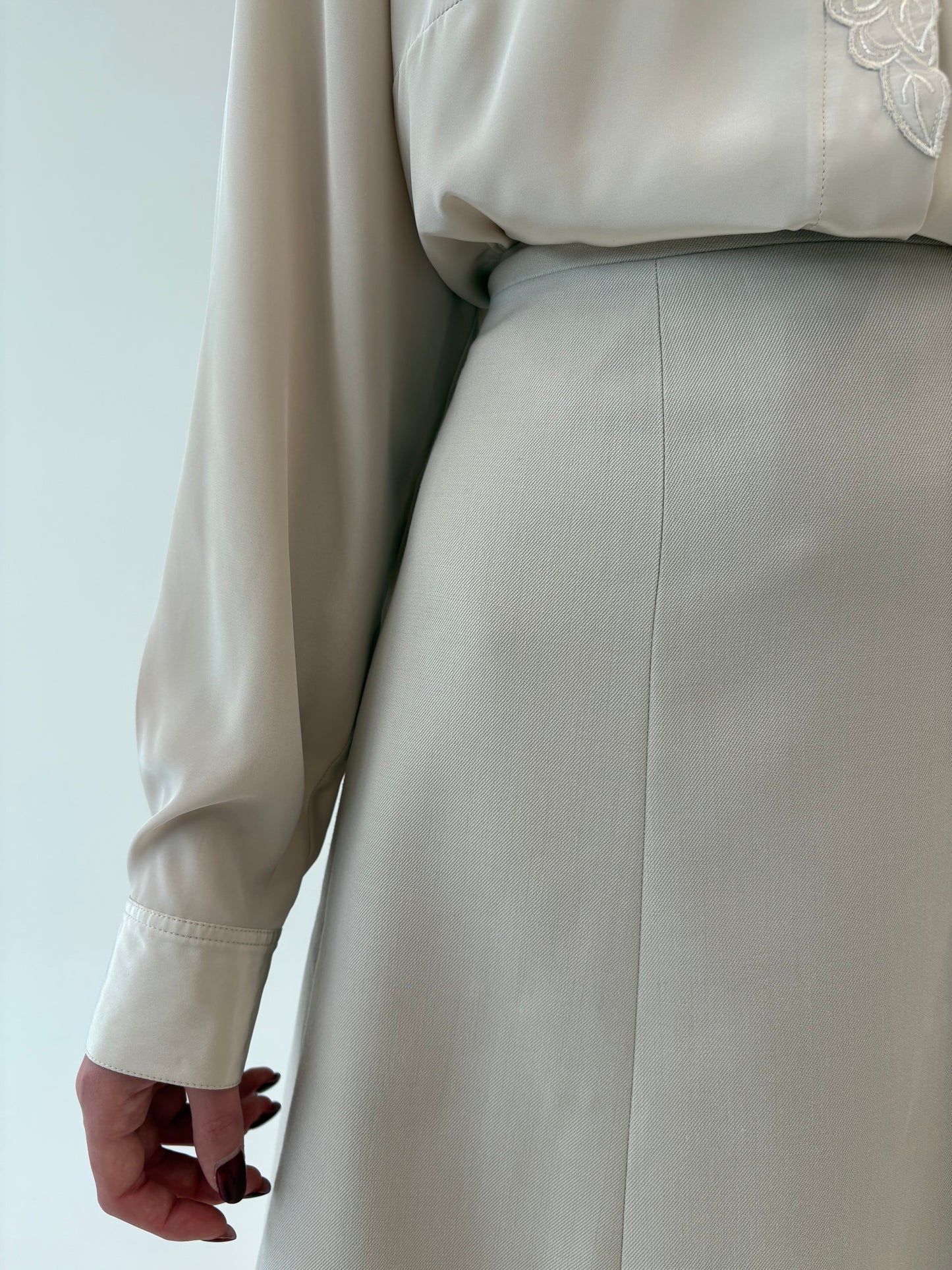 Fustă cu talie ultra înaltă marcată off white din stofă de lana extrafina