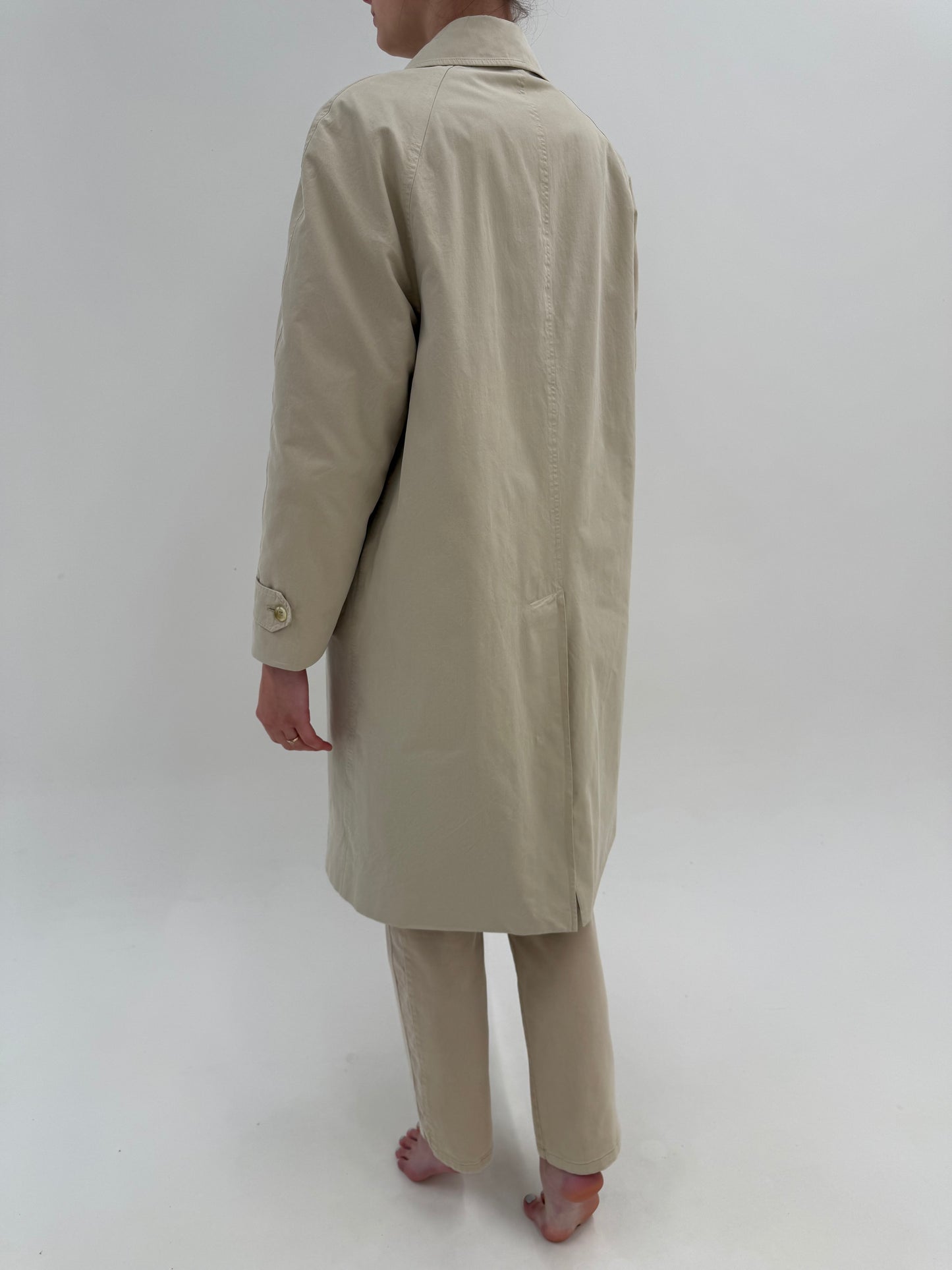Trench Burberry vintage din garbardina de vară