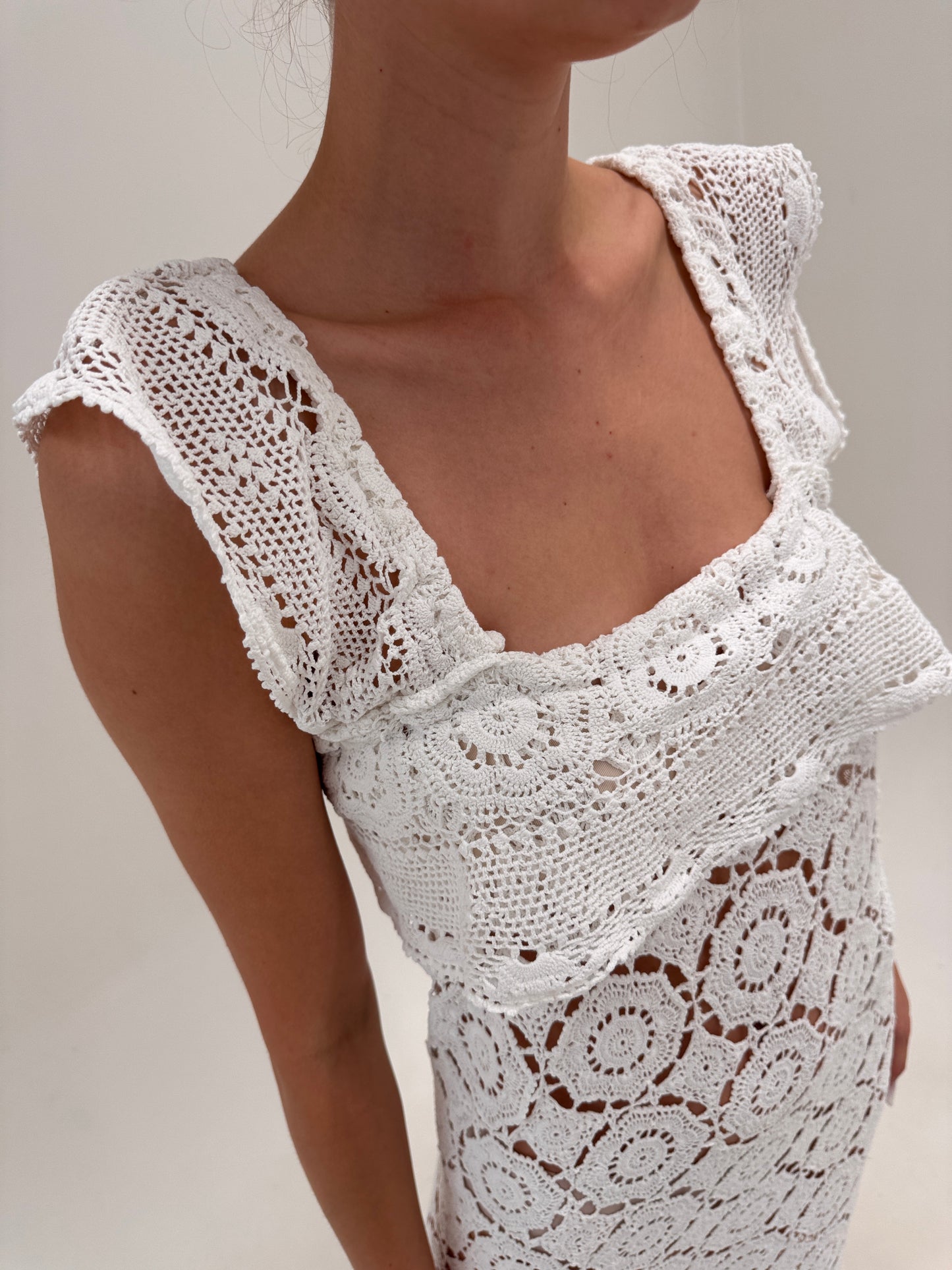 Rochie maxi bijuterie din macrame lucrat manual în croi ultra chic atemporal