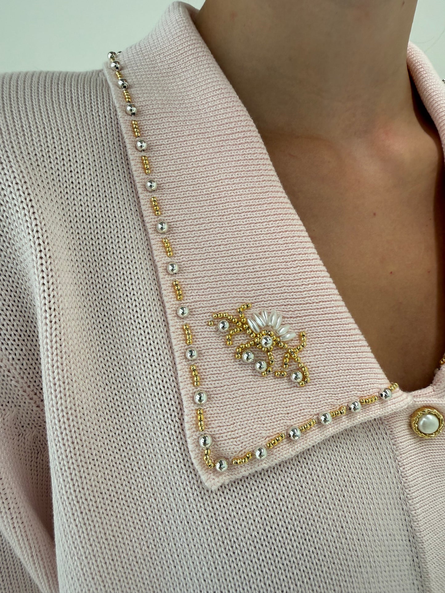 Top vintage polo din bumbac mercerizat powder Pink cu aplicații manuale
