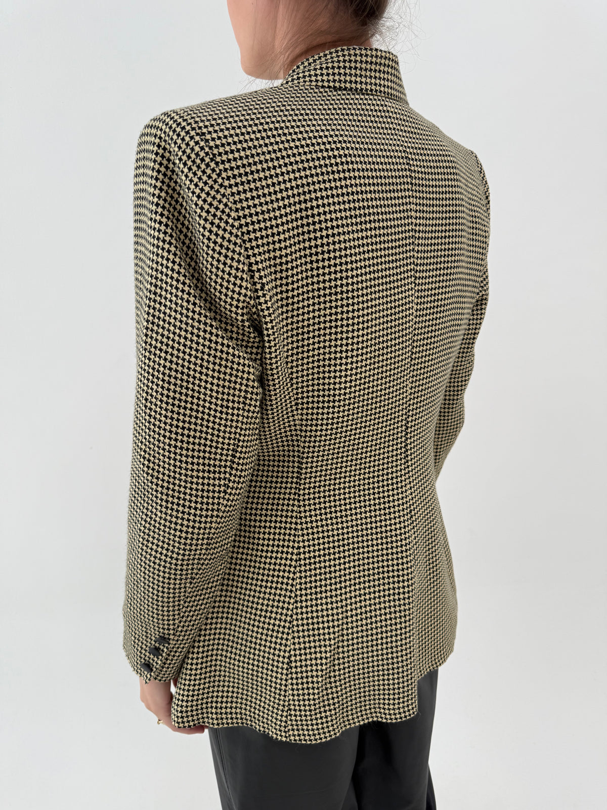 Sacou excepțional pied de coq camel cu negru cu revere late din tweed de lana