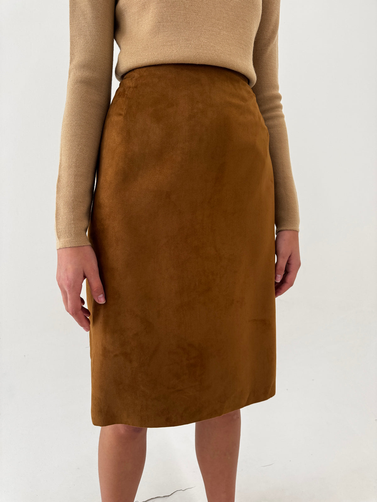 Costum vintage nou cu eticheta caramel brown și aspect de piele întoarsă
