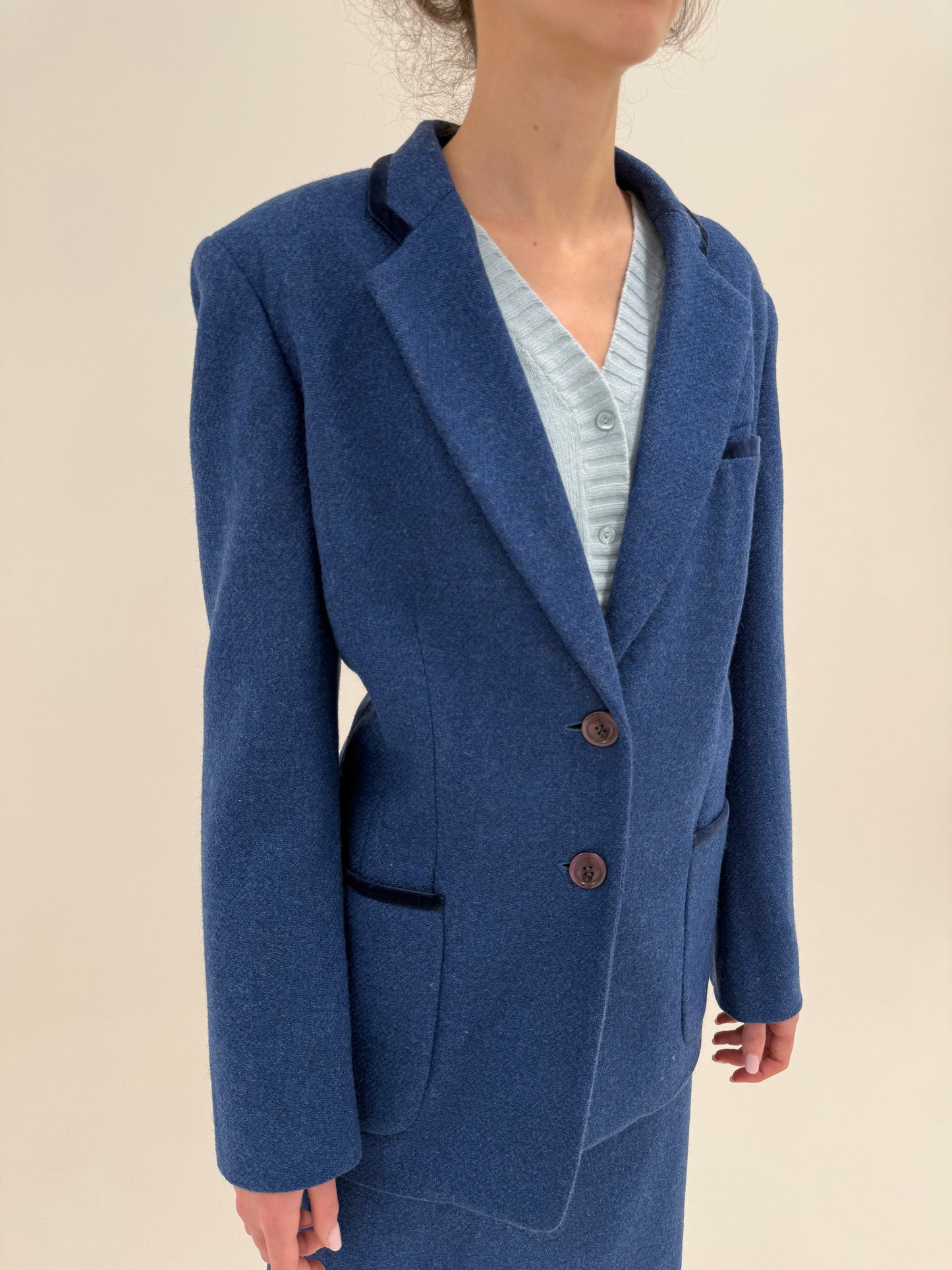 Costum high end italian din tweed de lana extrafina