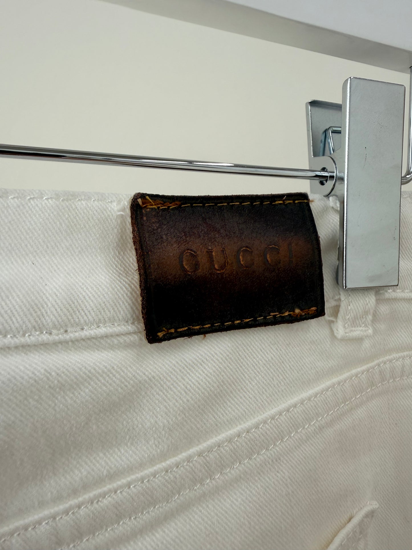 Jeans Gucci modelatori de vară petite în croi super revenit în trend