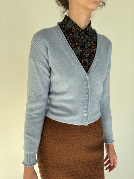 Cardigan baby blue din lana merino extrafina de gramaj mare