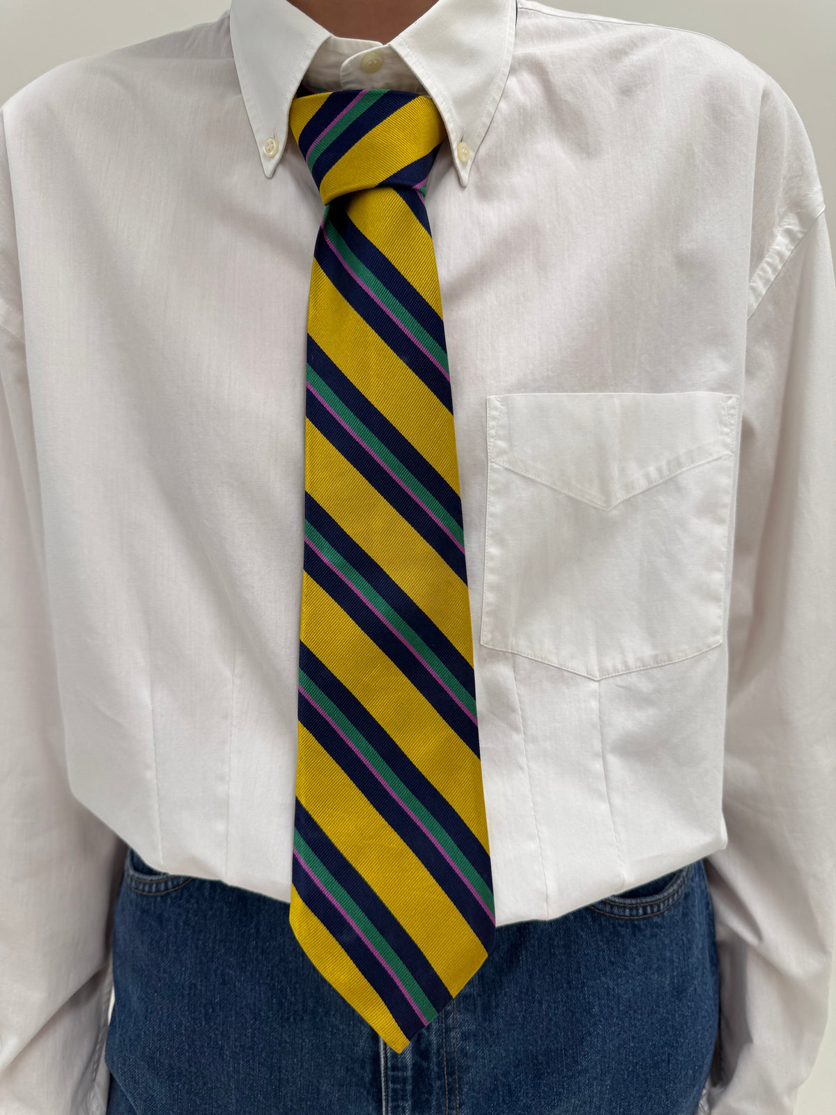 Cravata Ralph Lauren în dungi și culori tari ușor slim din jacquard de mătase naturală
