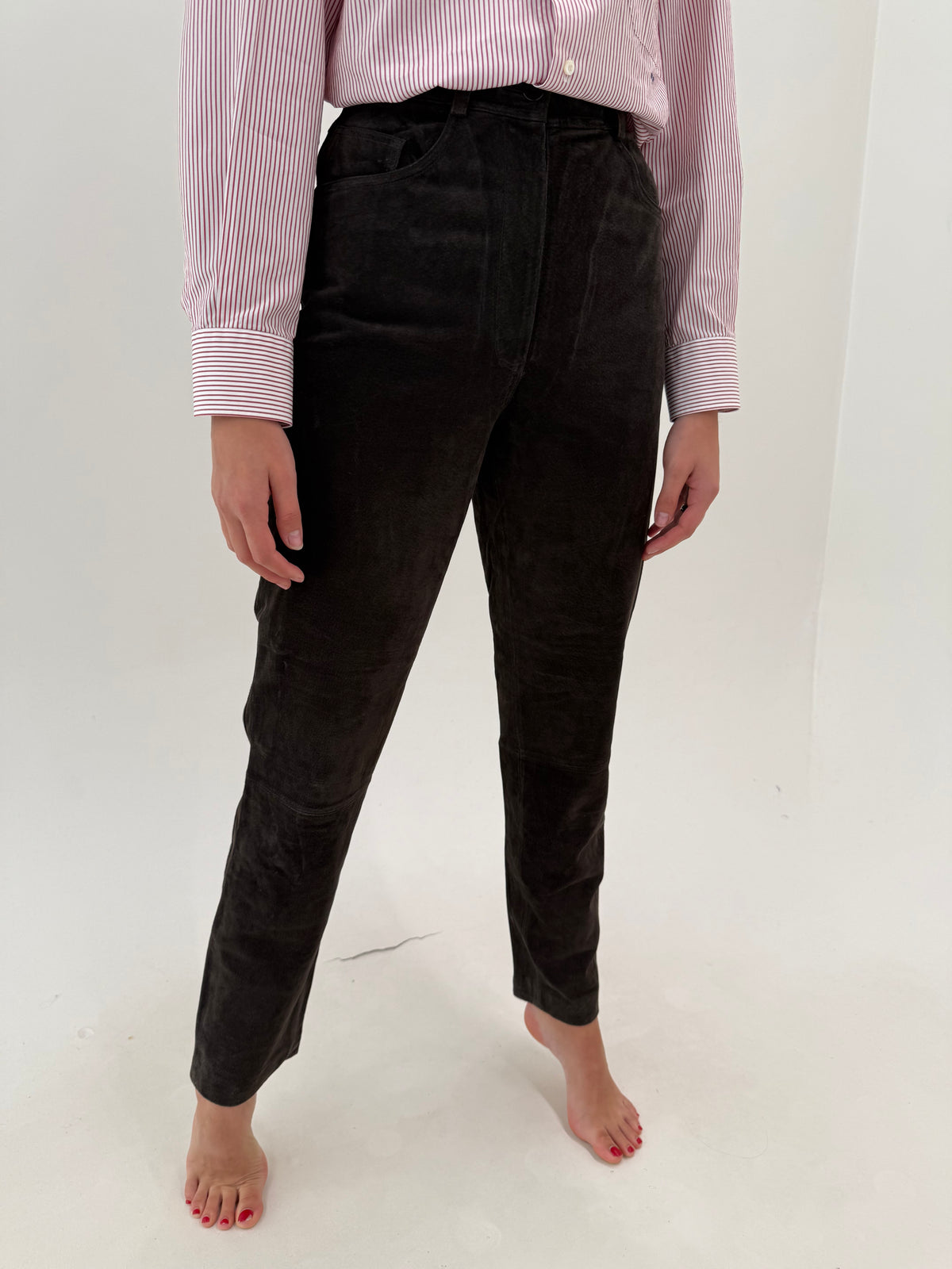 Pantaloni din piele naturală întoarsă dark cold brown cu talie extrem de înaltă tall