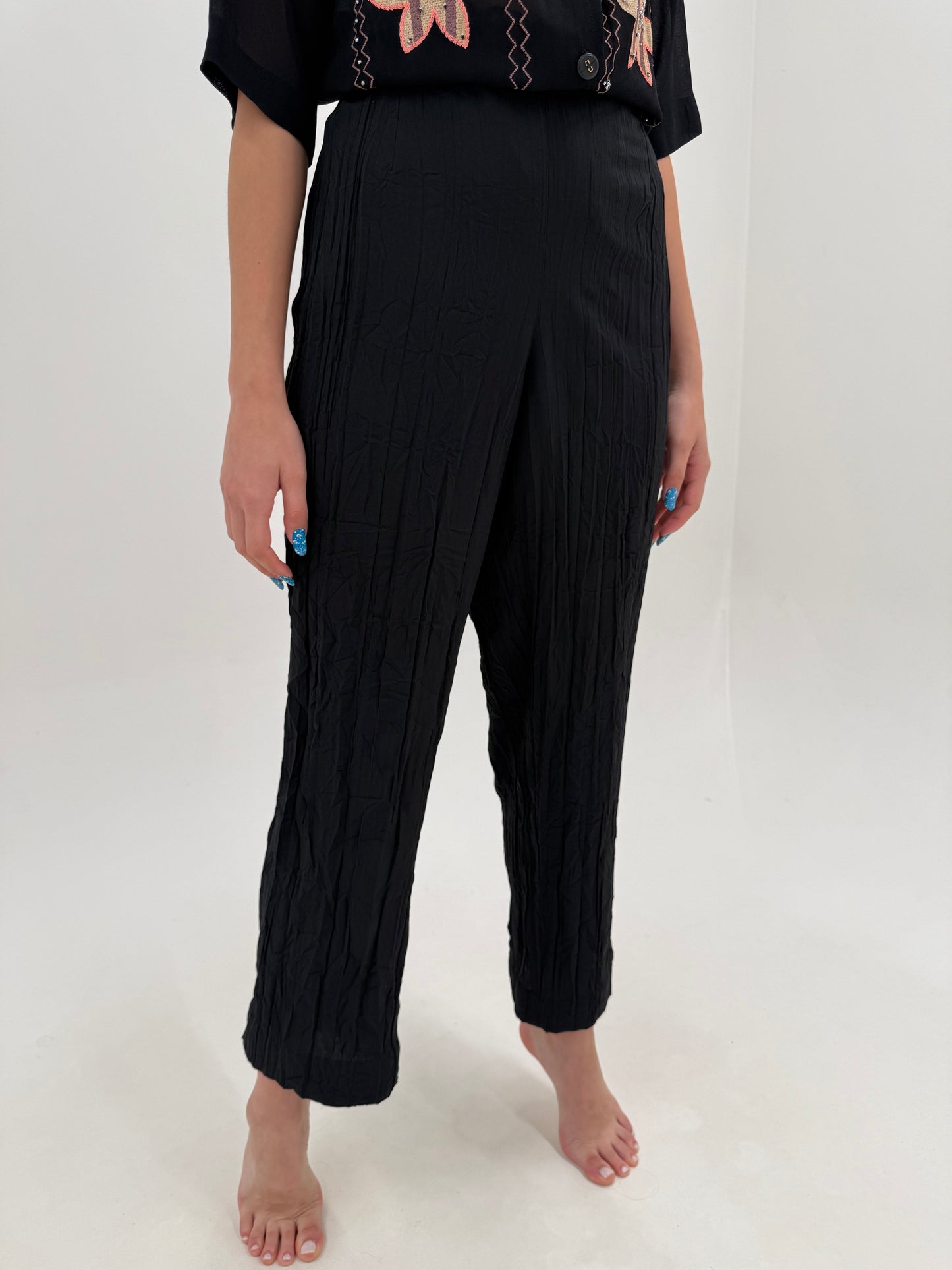 Pantaloni super vaporoși negri cu talie ultra înaltă elastică