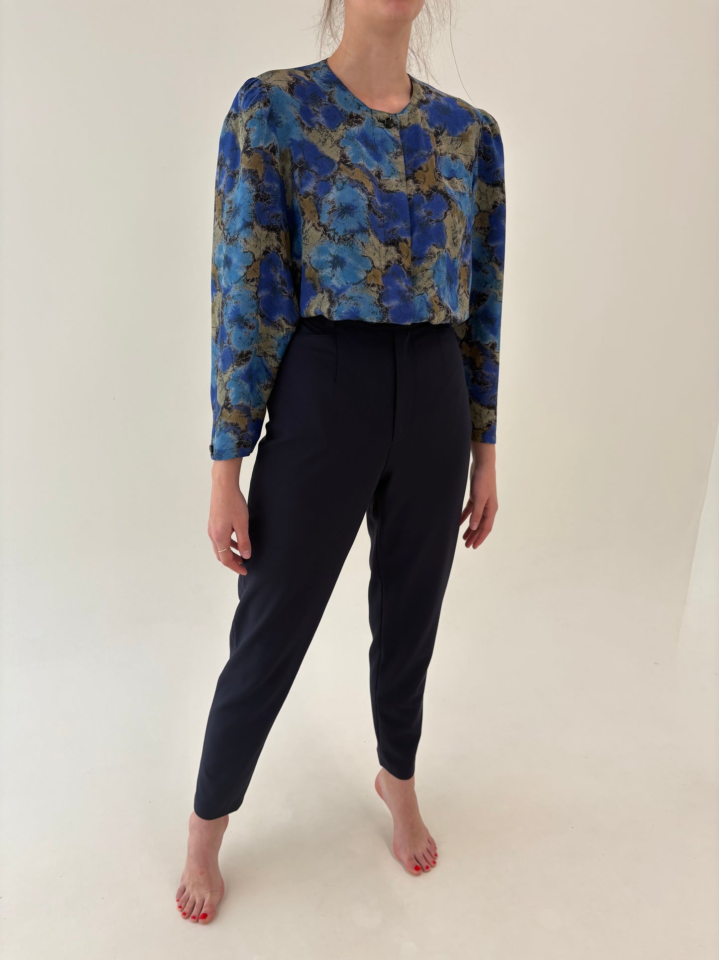 Costum clasic Navy blue din stofita excepțională lightweight
