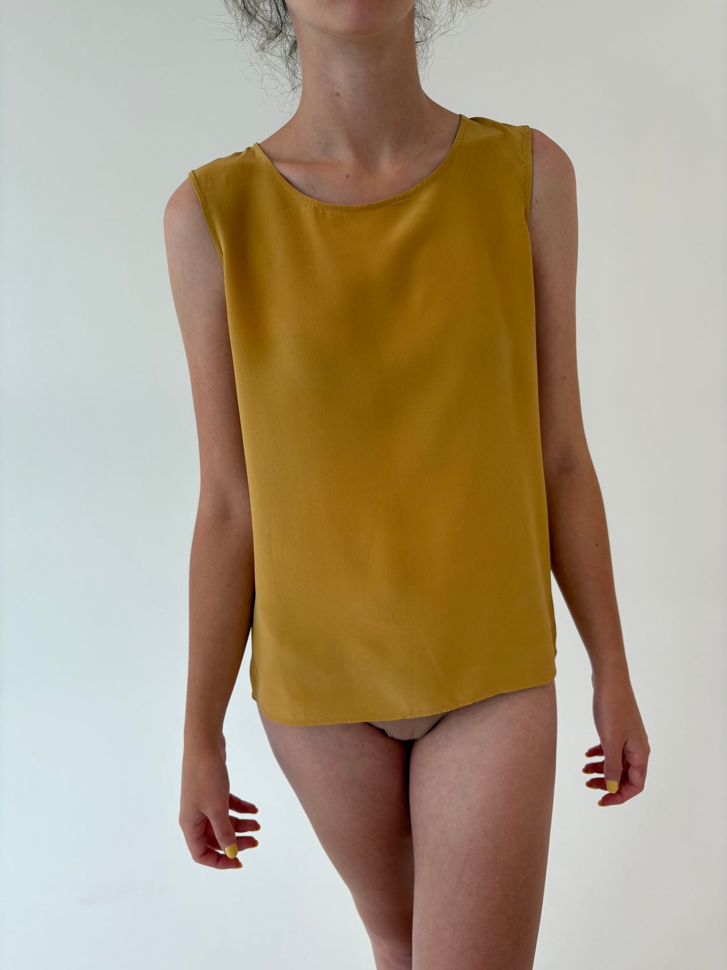 Top mustard yellow din mătase naturală mată