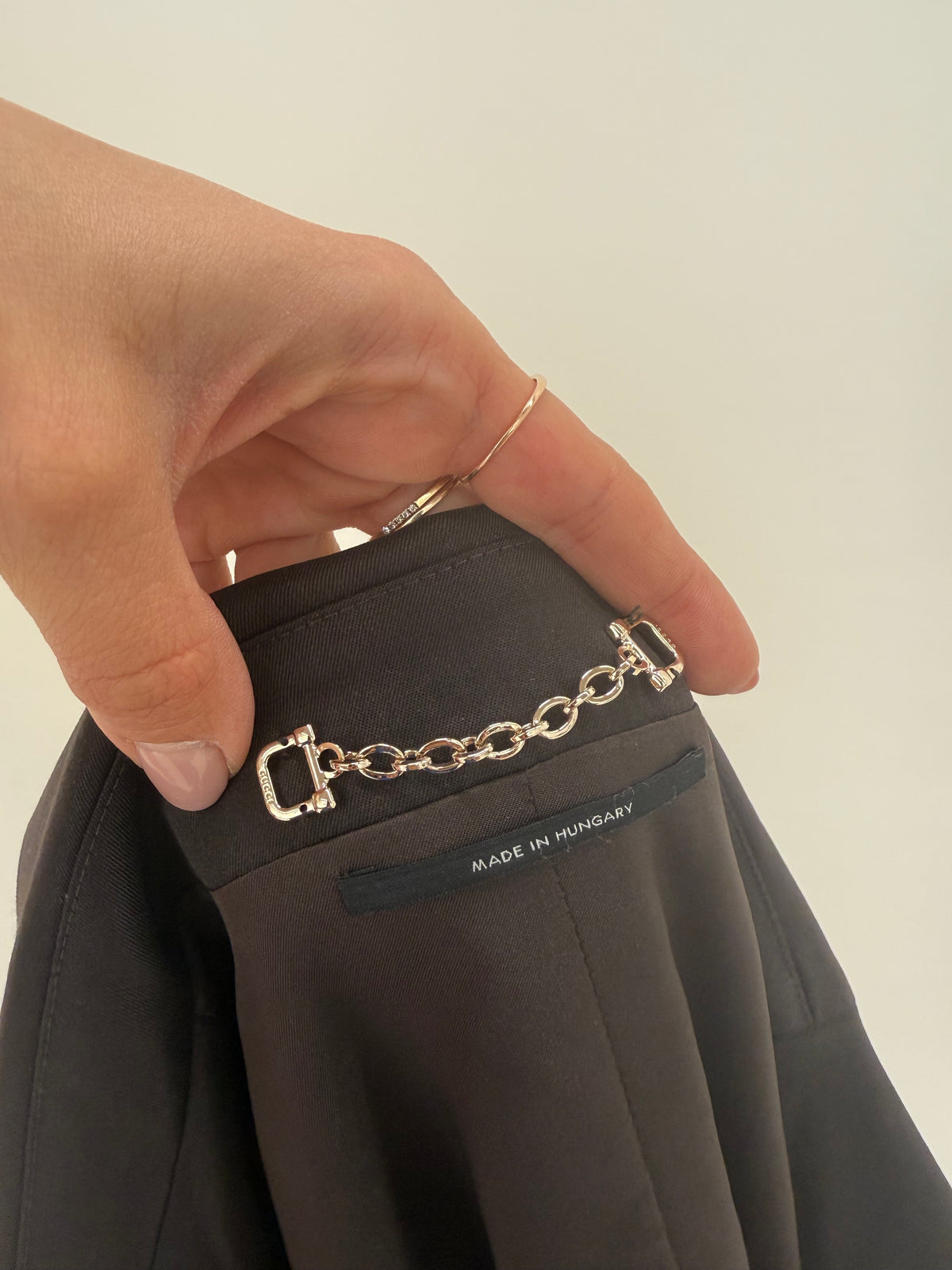 Sacou Gucci dark chocolate brown cambrat din stofita de lana extrafina ultra confort