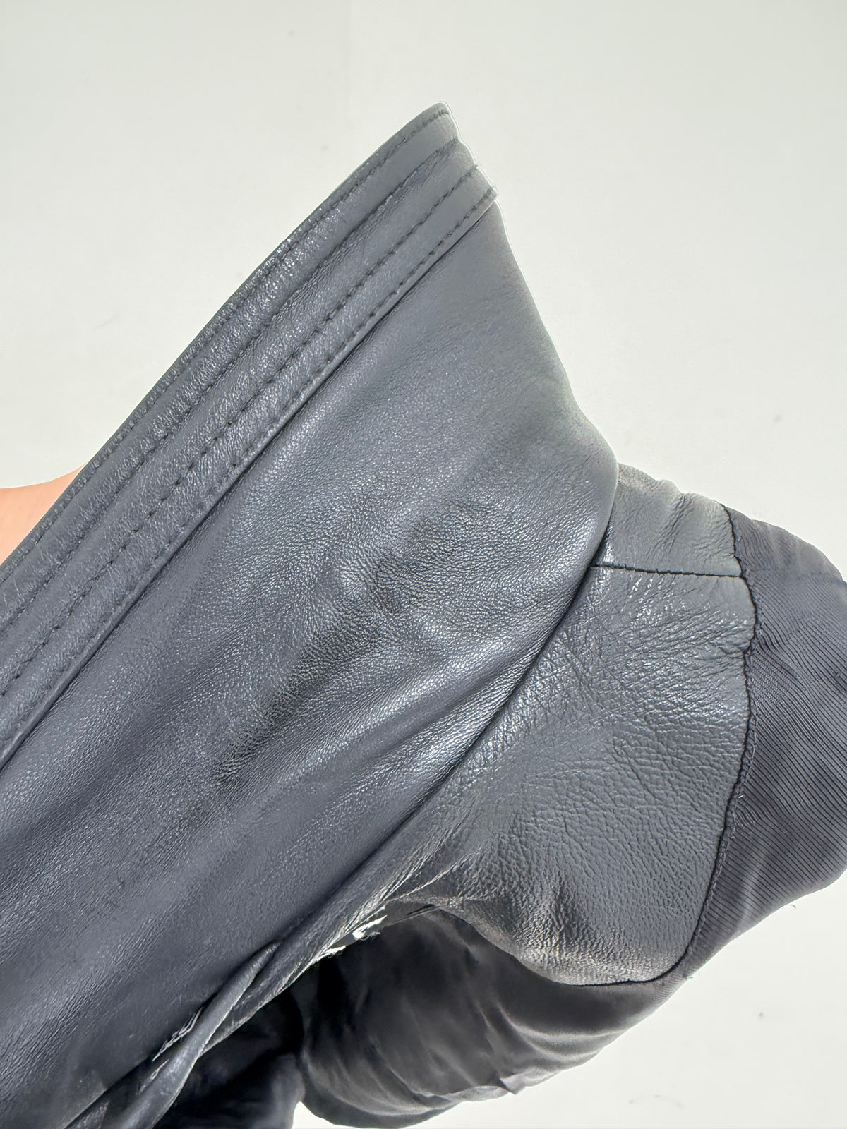 Jacheta vintage charcoal gray din piele naturală mănușă în croi revenit în trend