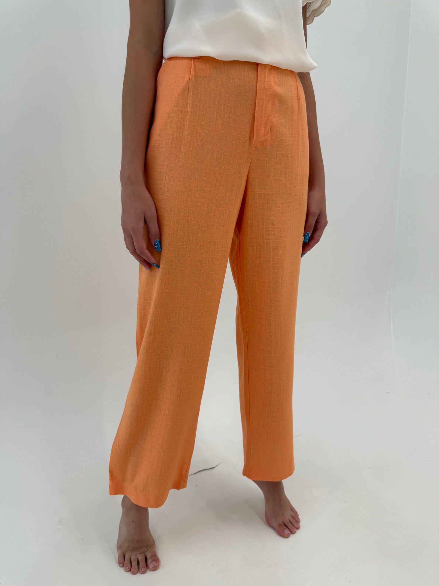Pantaloni light orange cu pense și talie ultra inalta în croi drept din in premium