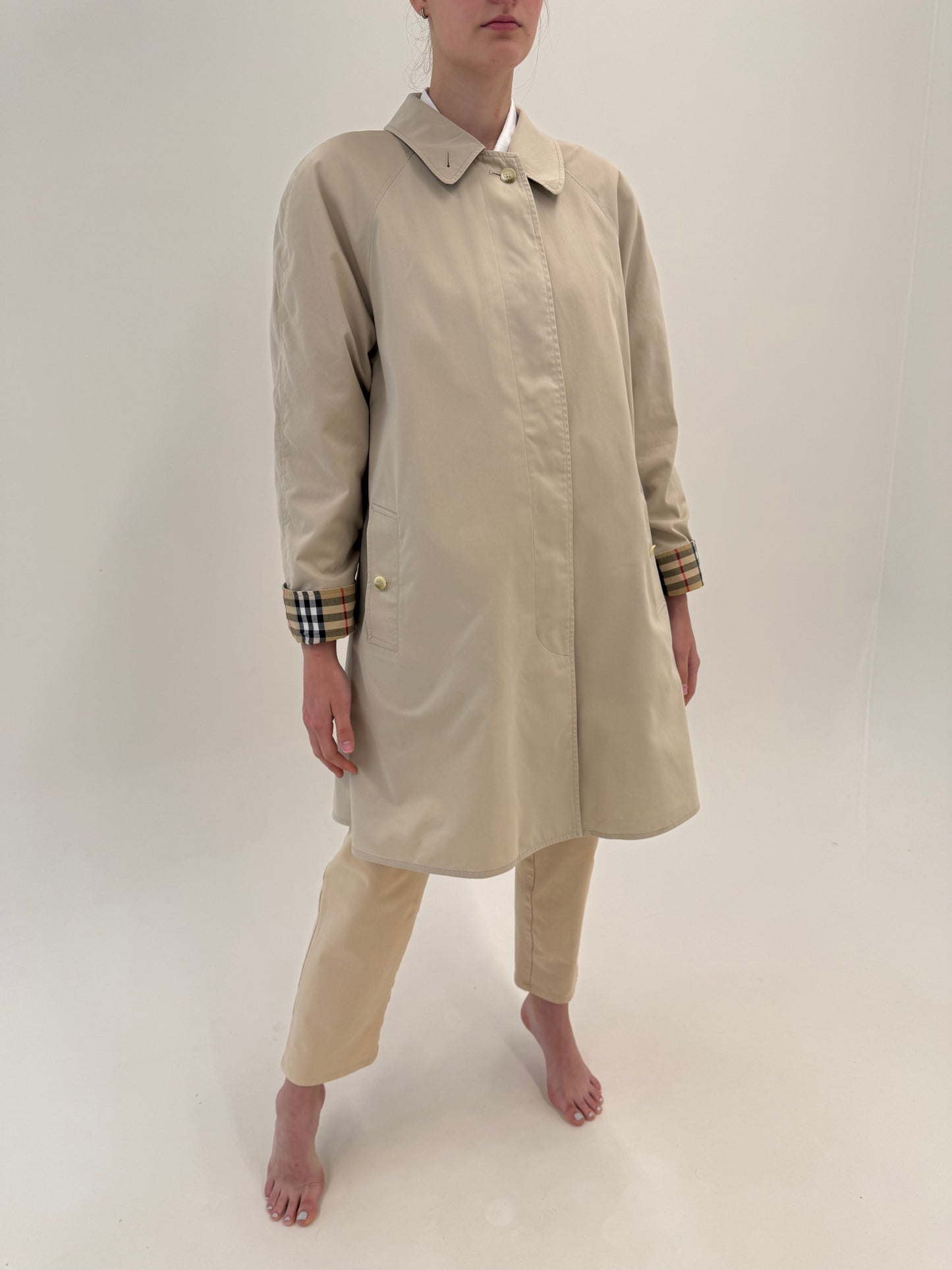 Trench vintage Burberry de vară petite cu manșete cu logoul brandului