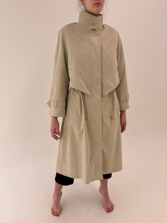 Trench vintage luxury Delmod petite sand nude cu talie marcată reglabilă