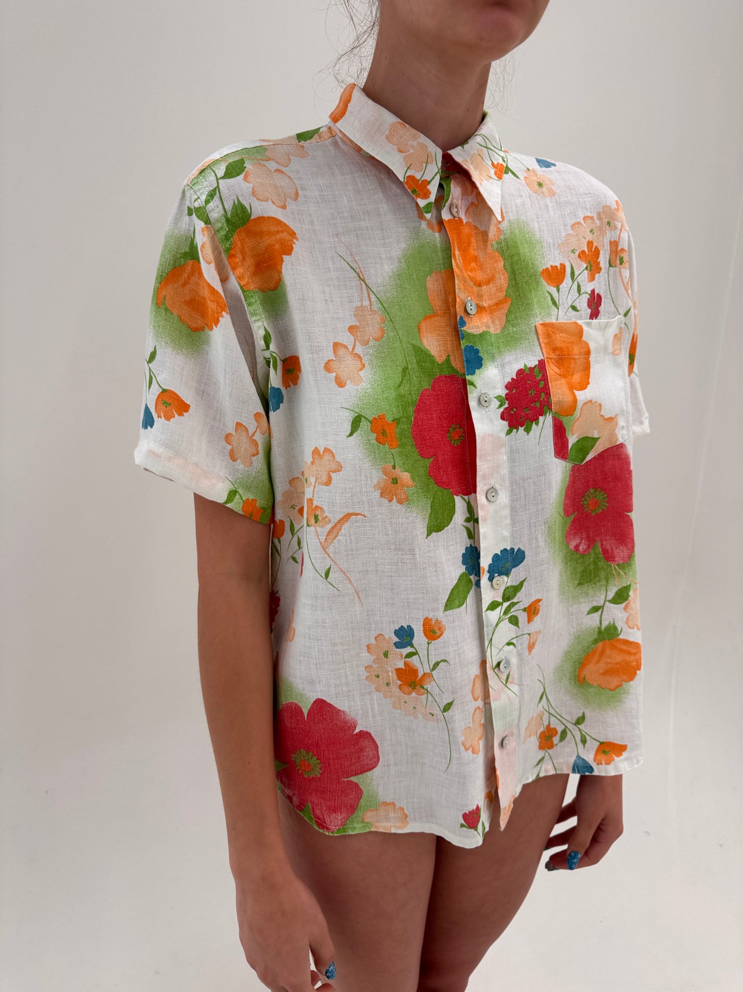 Cămașa din in premium cu print în culori tari și croi oversized