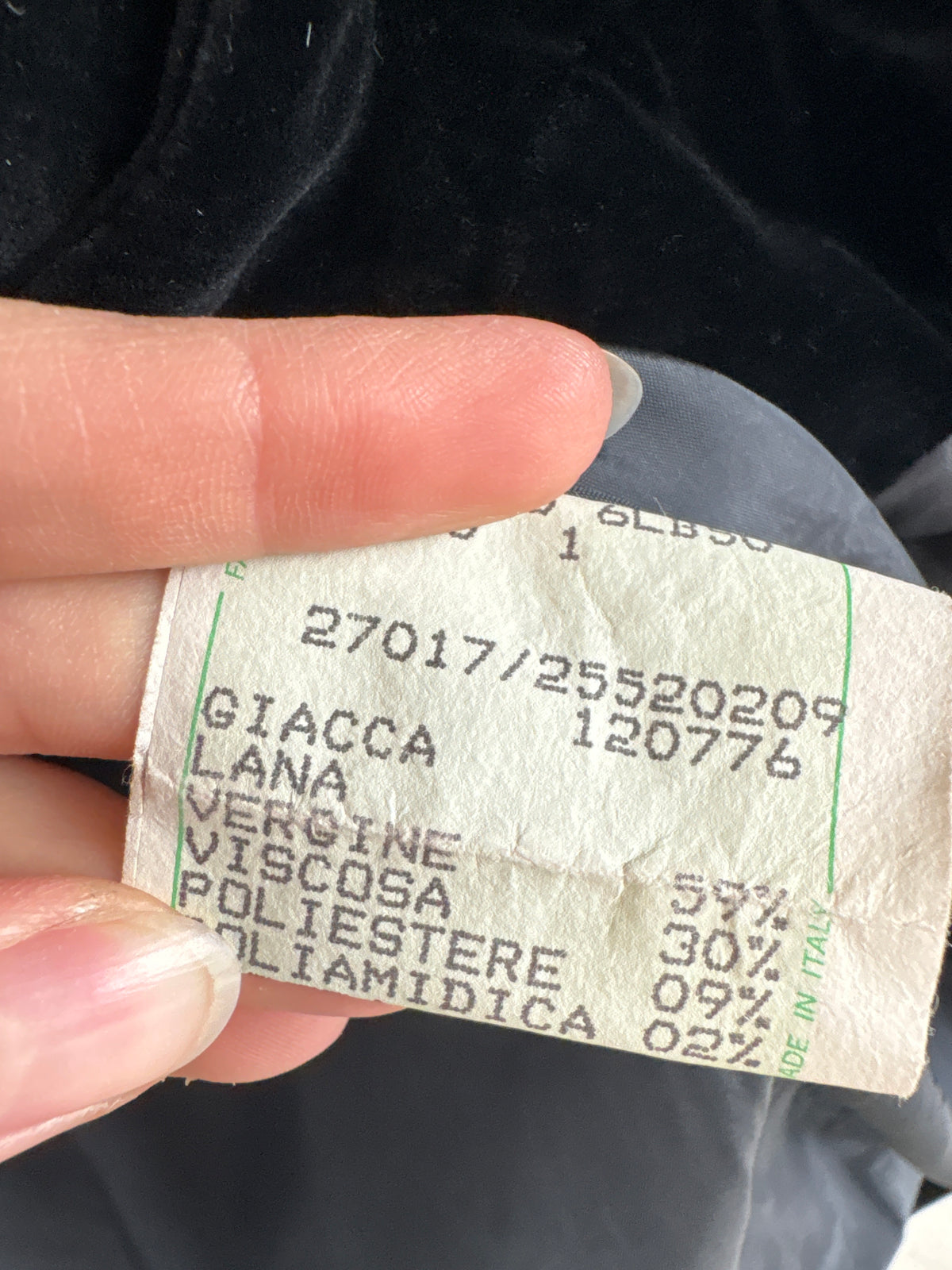 Sacou luxury în stil Chanel Laura Biagiotti din tweed cu nasturi bijuterie