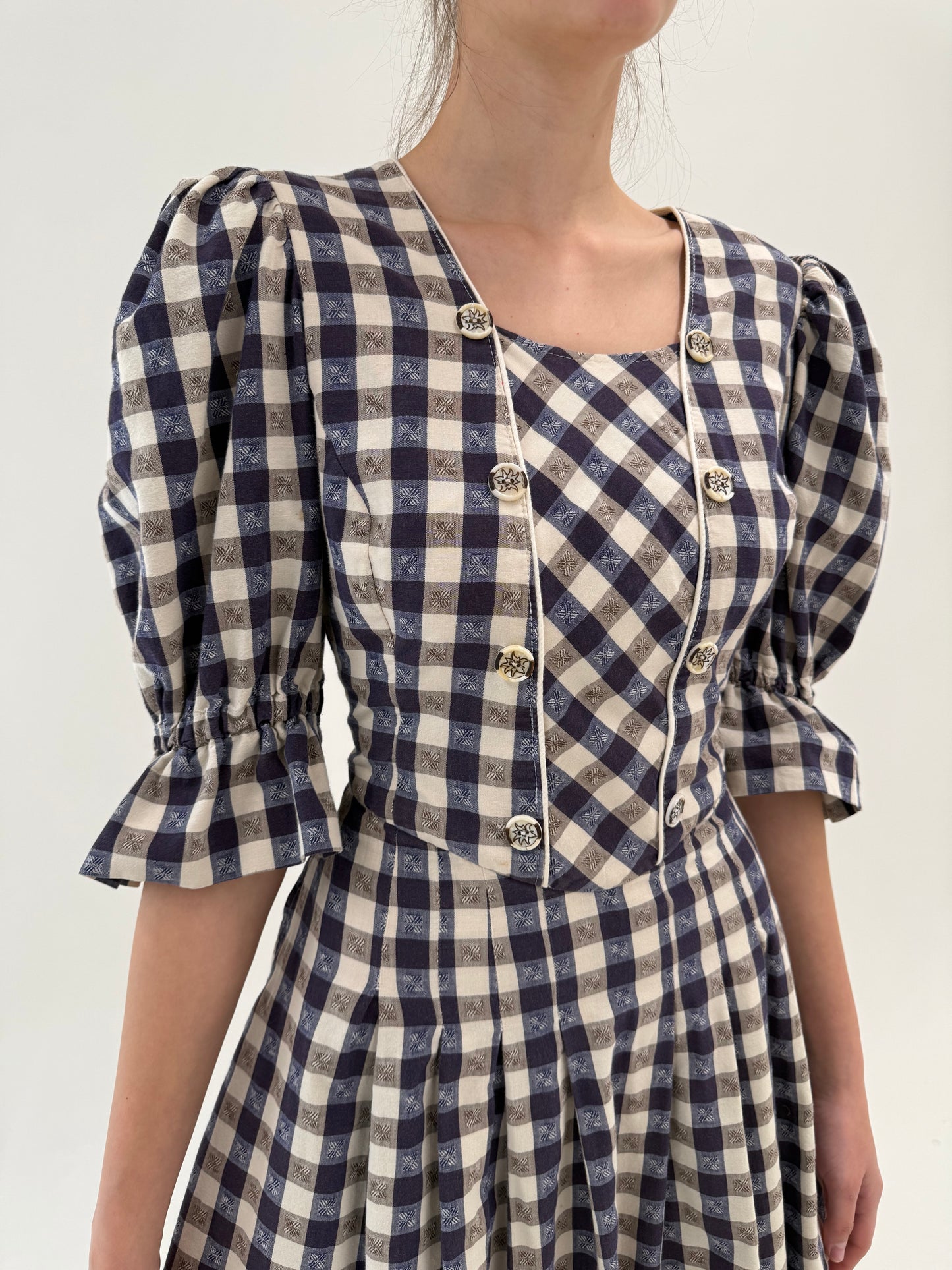 Rochie vintage din pânză excepțională cu corsaj in carouri
