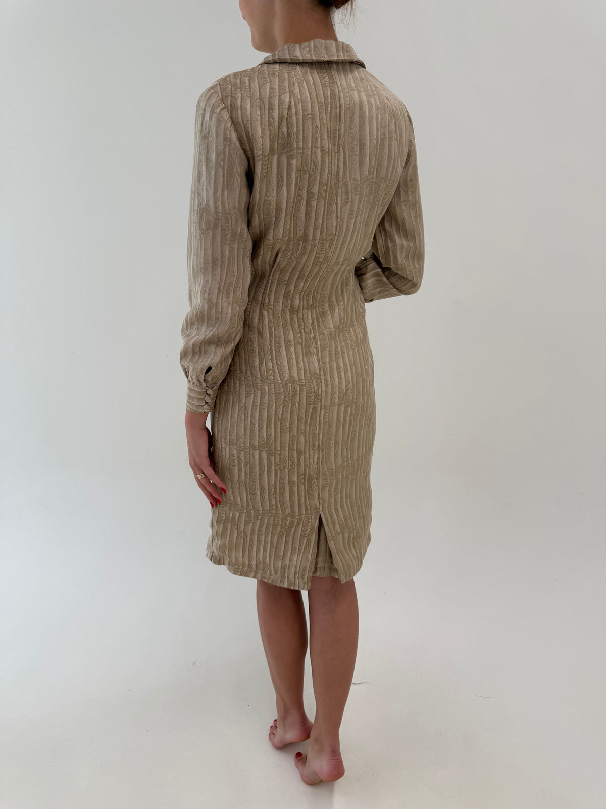 Rochie old vintage Haute Couture anii 70 din twill de mătase naturală cu efect moiré