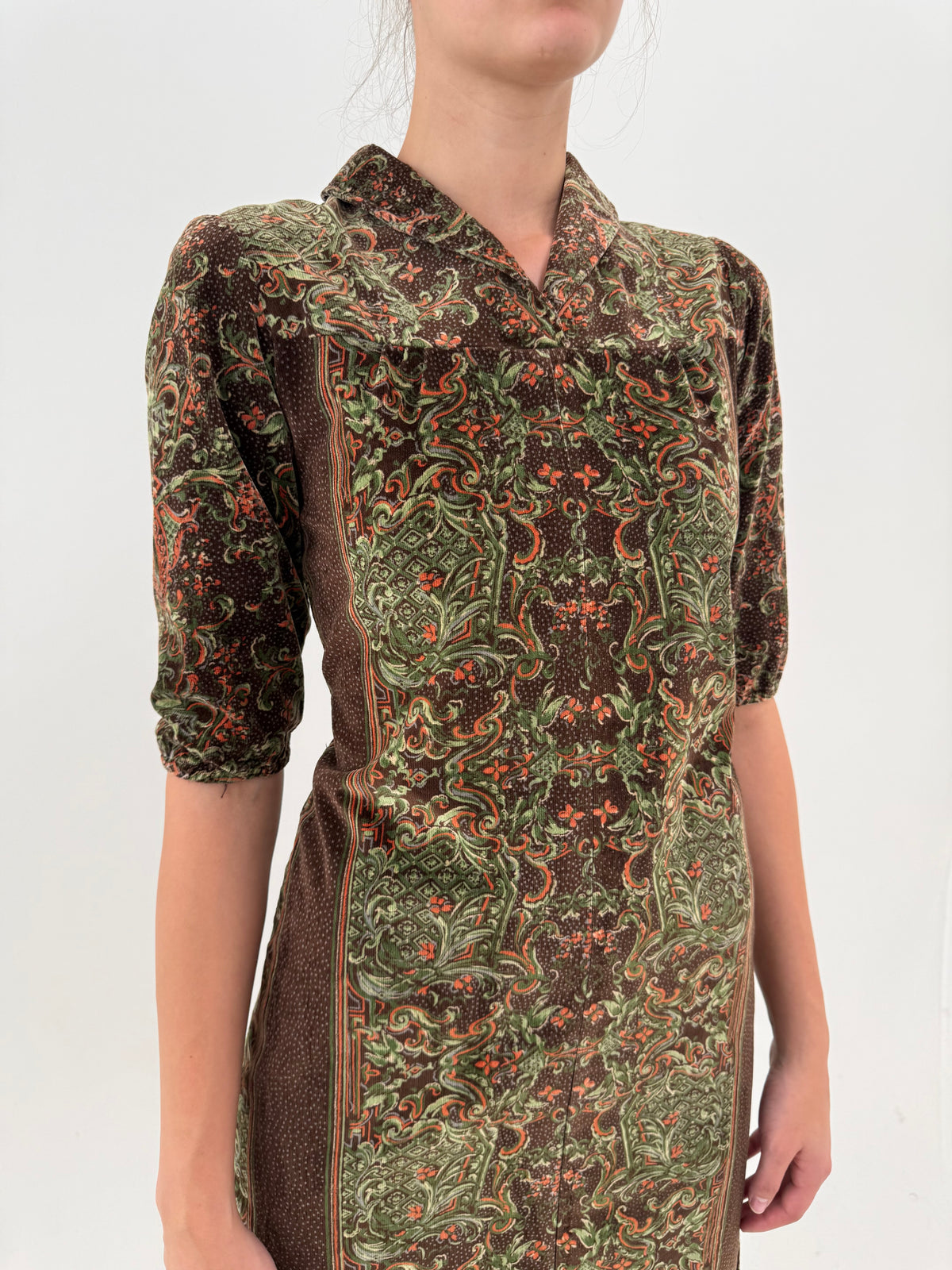 Rochie old vintage anii 70 din catifea de bumbac în culori superbe