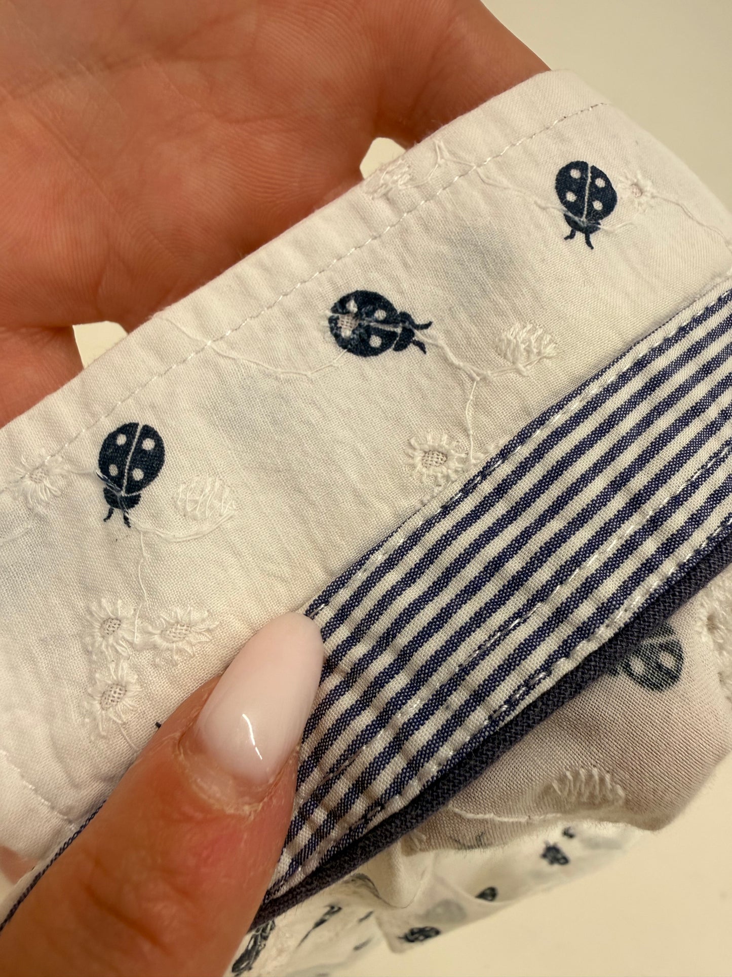 Cămașa italiana din bumbac premium integral cu broderie anglaise