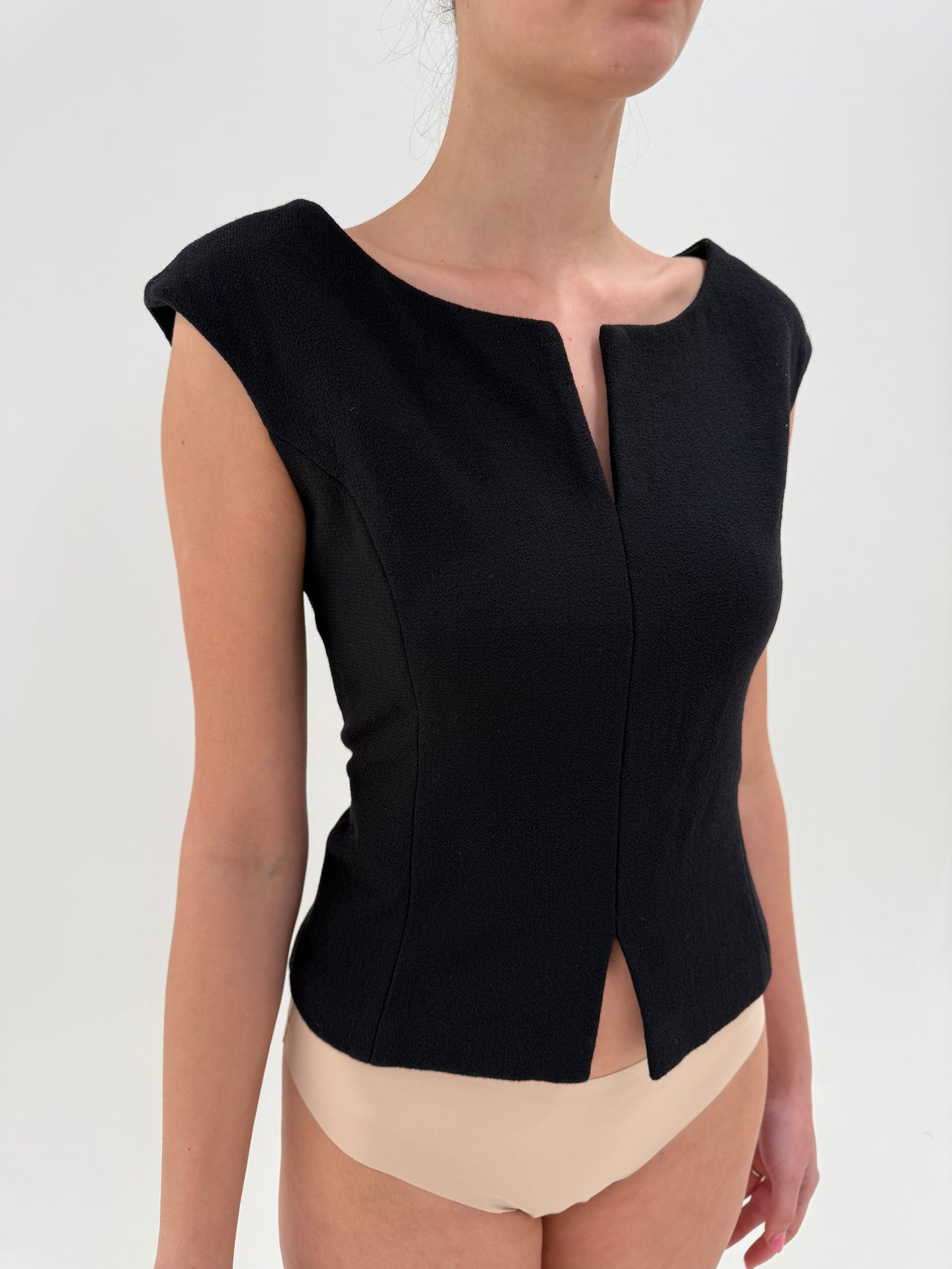 Corsaj negru Armani din mătase naturală și lana extrafina ușor structurat