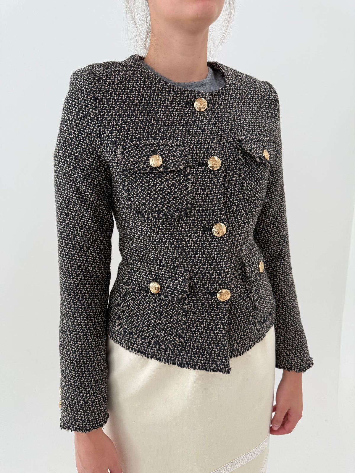 Sacou în stil Chanel din tweed excepțional de lana cu nasturi metalici aurii