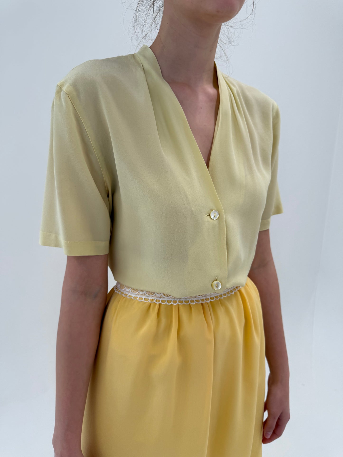 Top italian din mătase naturală butter yellow