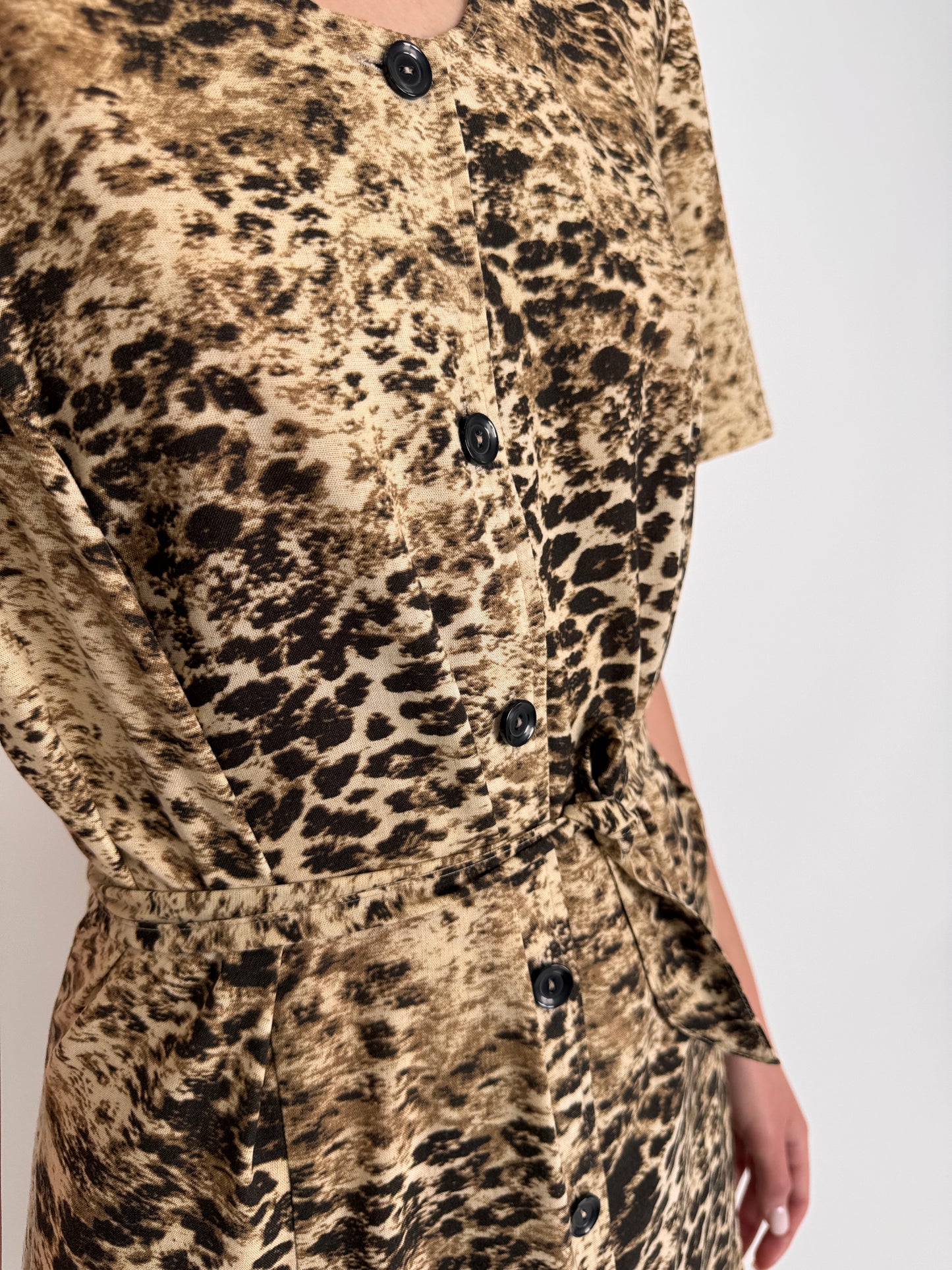 Rochie vintage animal print cu talie reglabilă