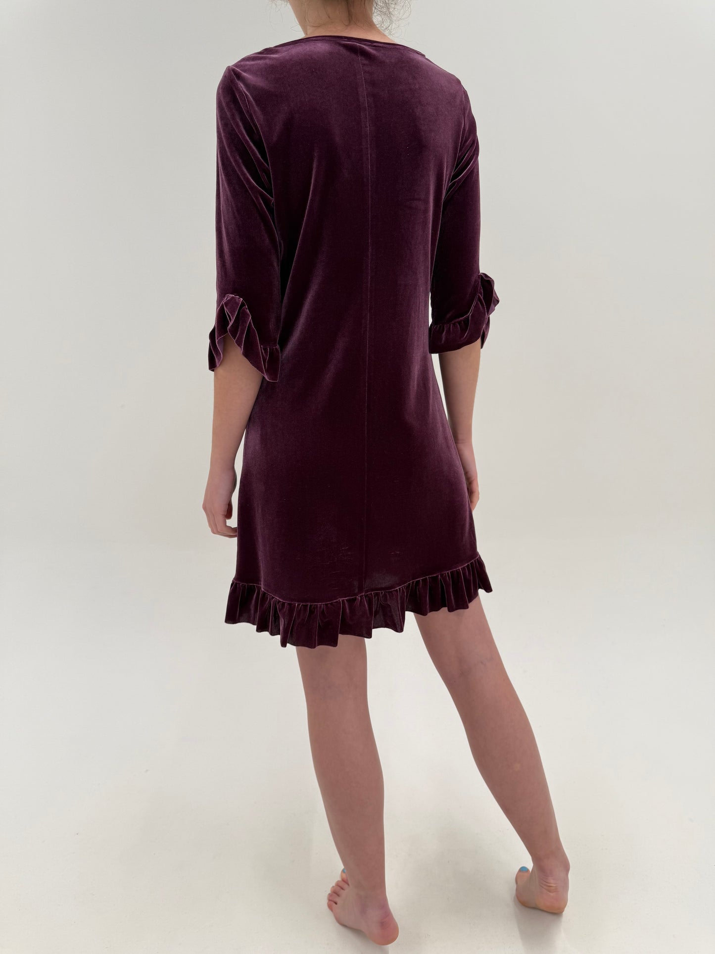 Rochie din catifea plum cu volane