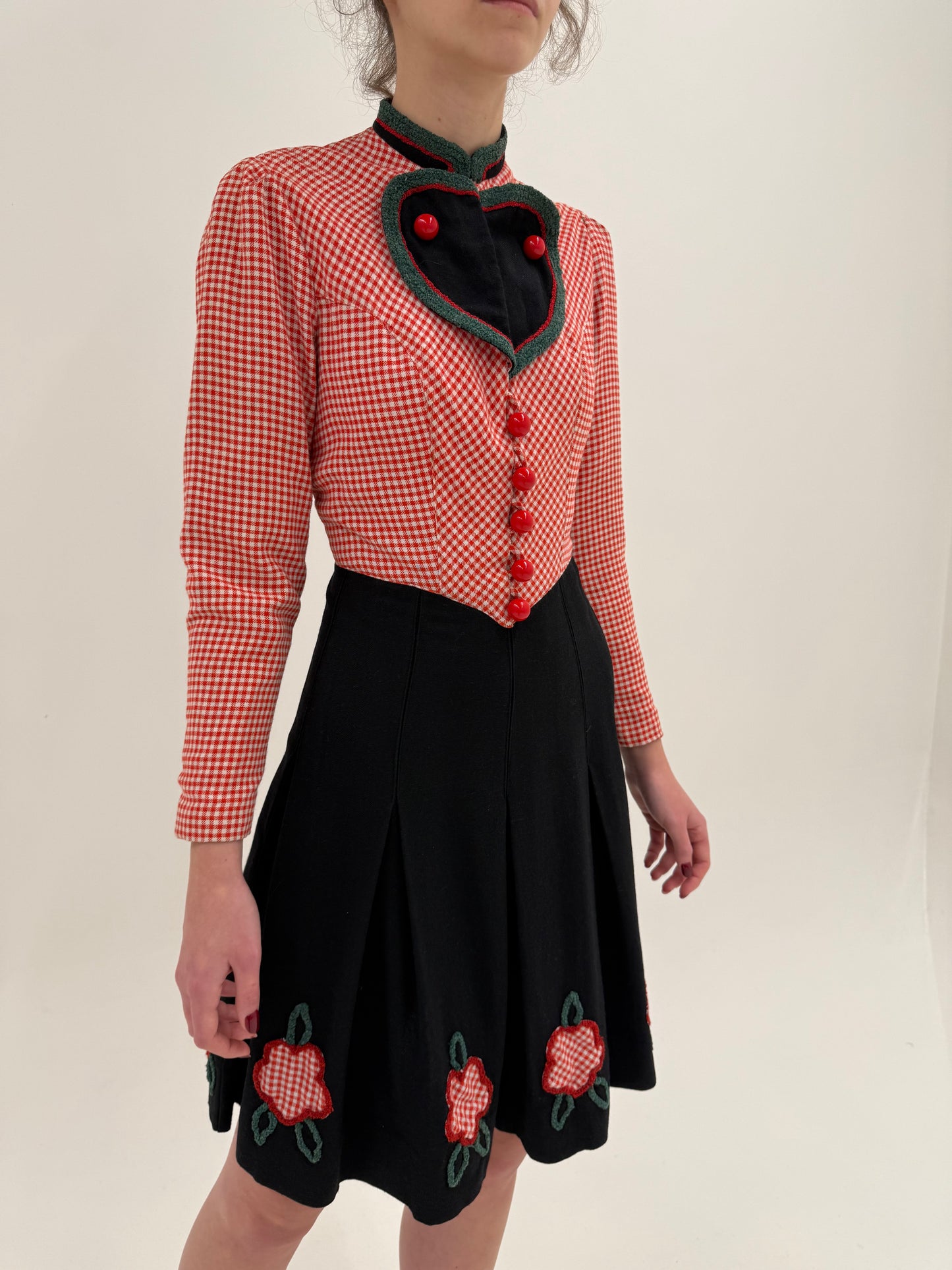 Rochie Old vintage anii 70-80 din lana extrafina super cambrata cu corsaj