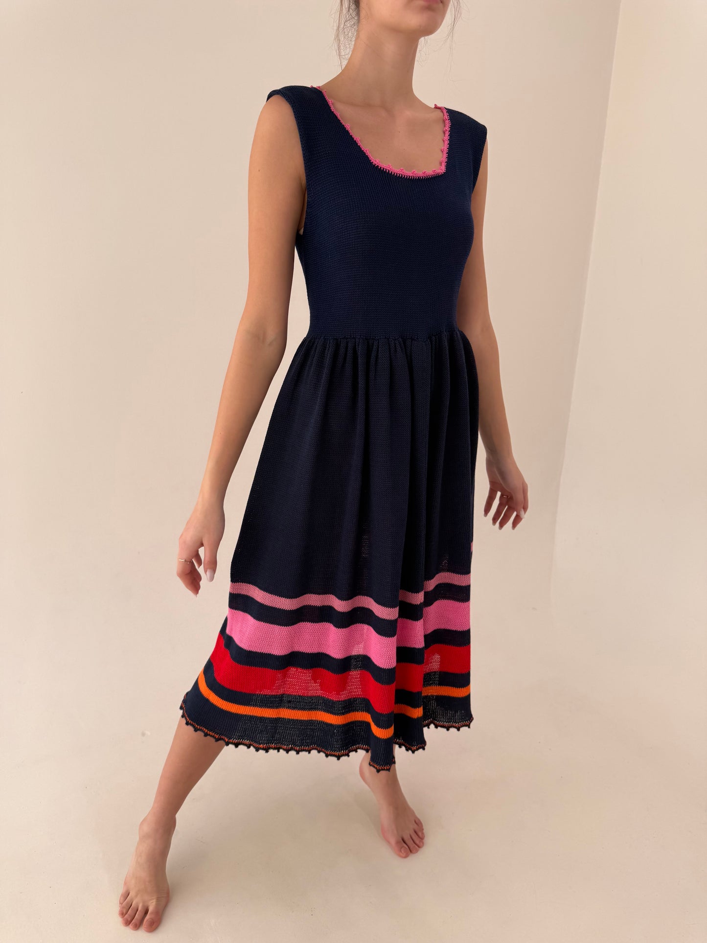 Rochie vintage maxi cu talie ultra înaltă marcată cu dungi la tiv