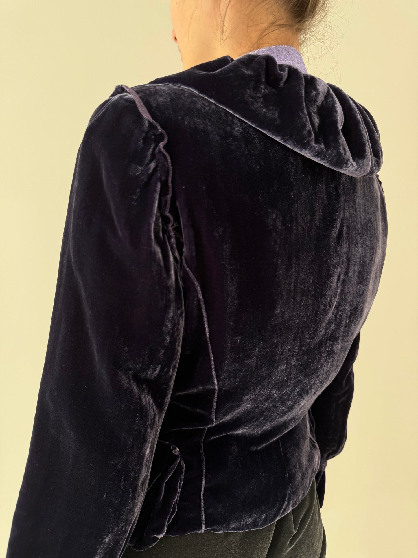 Sacou ultra chic cambrat din catifea cu mătase naturală