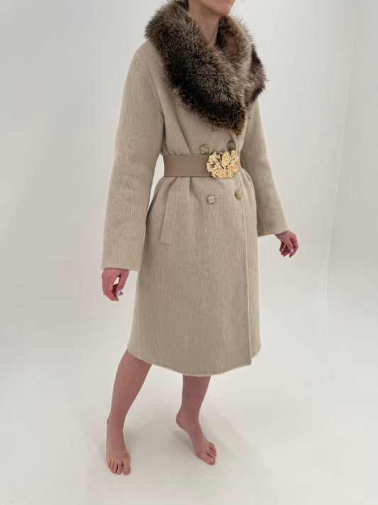 Palton ultra luxury Piacenza lucrat manual din cașmir și lana cu guler amplu de blană