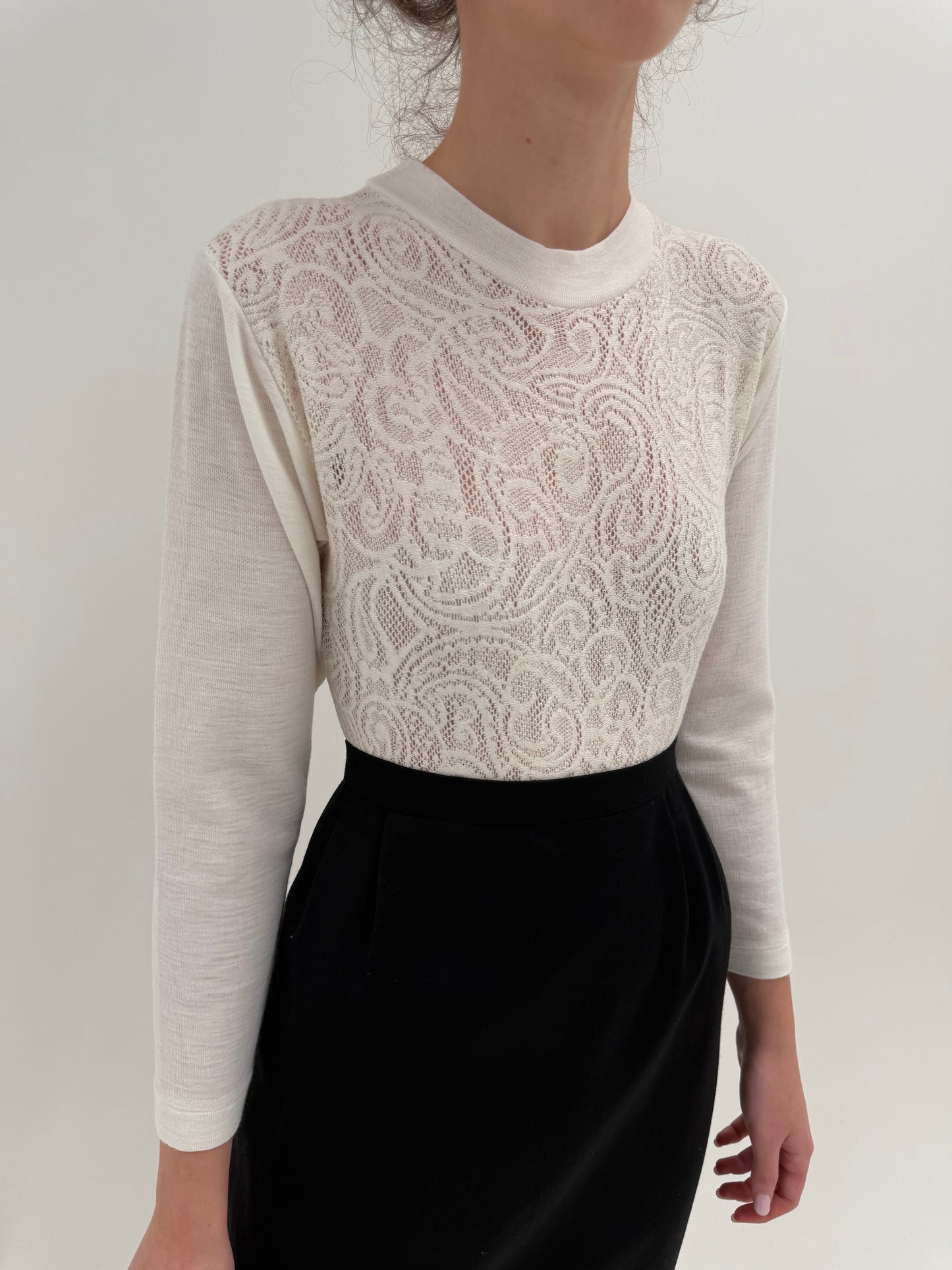 Body high end italian din dantelă și lana extrafina irestringibila de la zi la seară