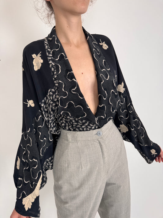 Top vintage / sacou cu mânecă finute și print ivorie pe negru