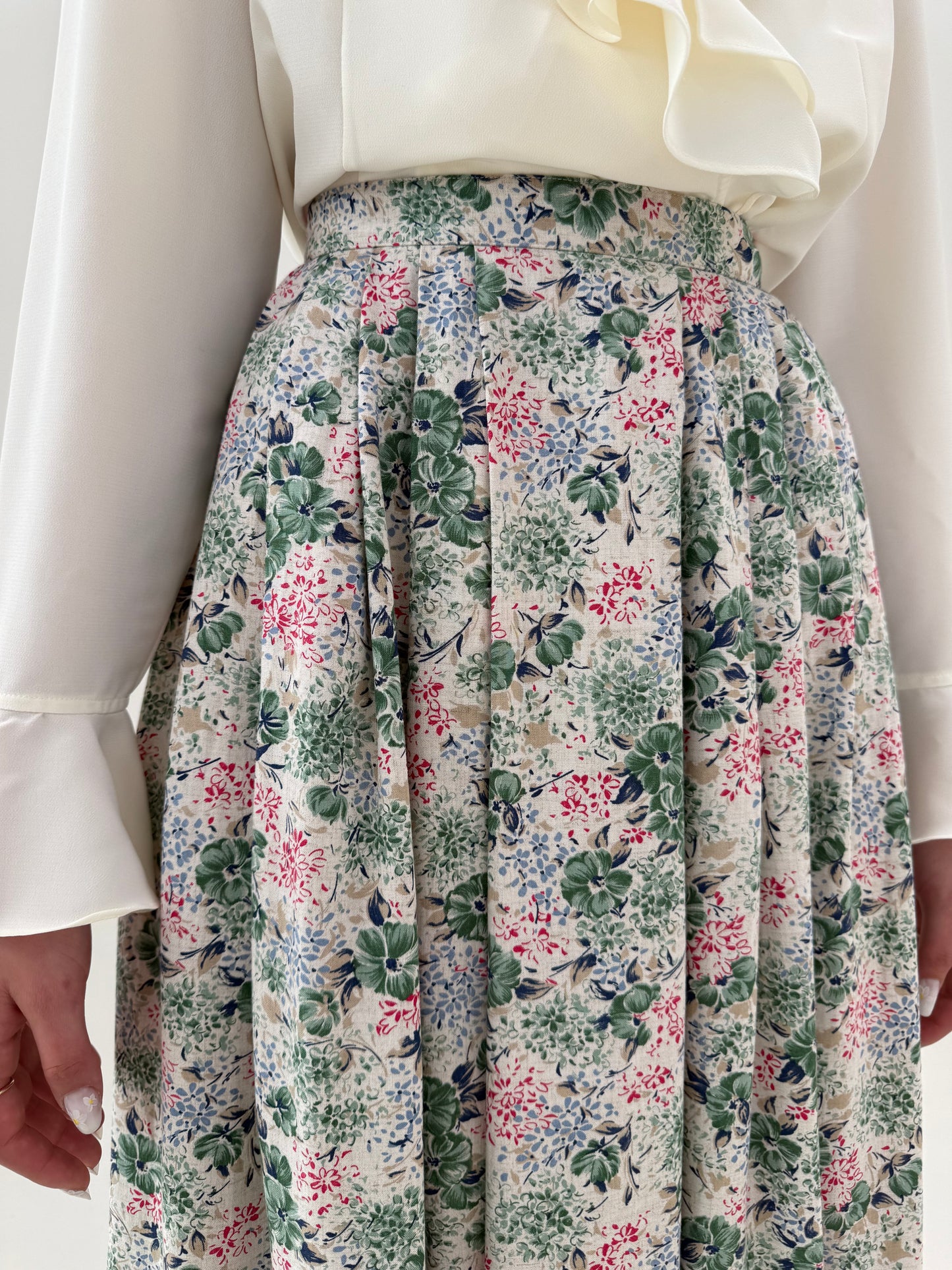 Fustă vintage cu print floral și talie ultra înaltă marcată din pânză moale de in și bbc