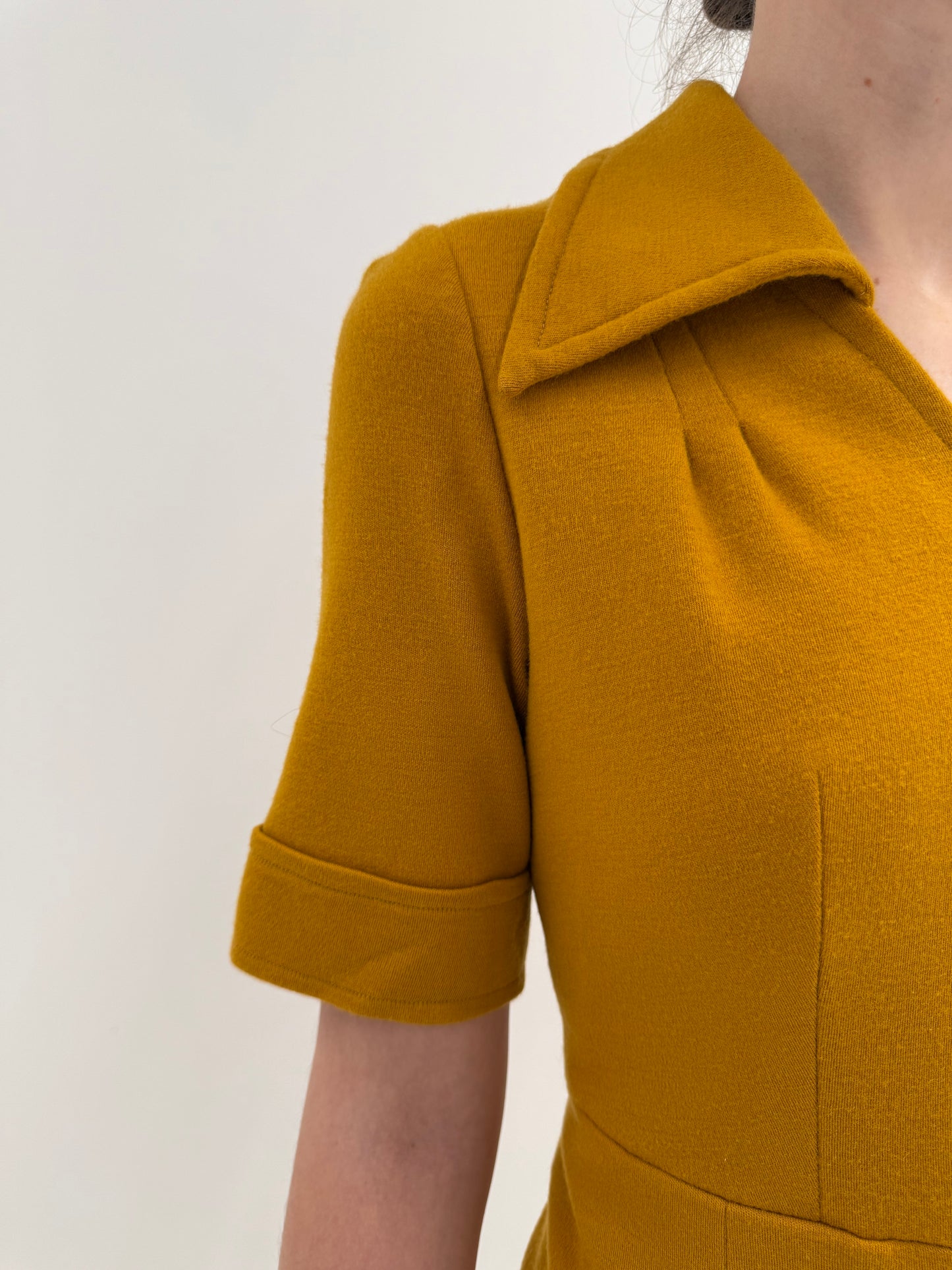 Rochie Old vintage anii 70 mustard yellow din lana extrafina