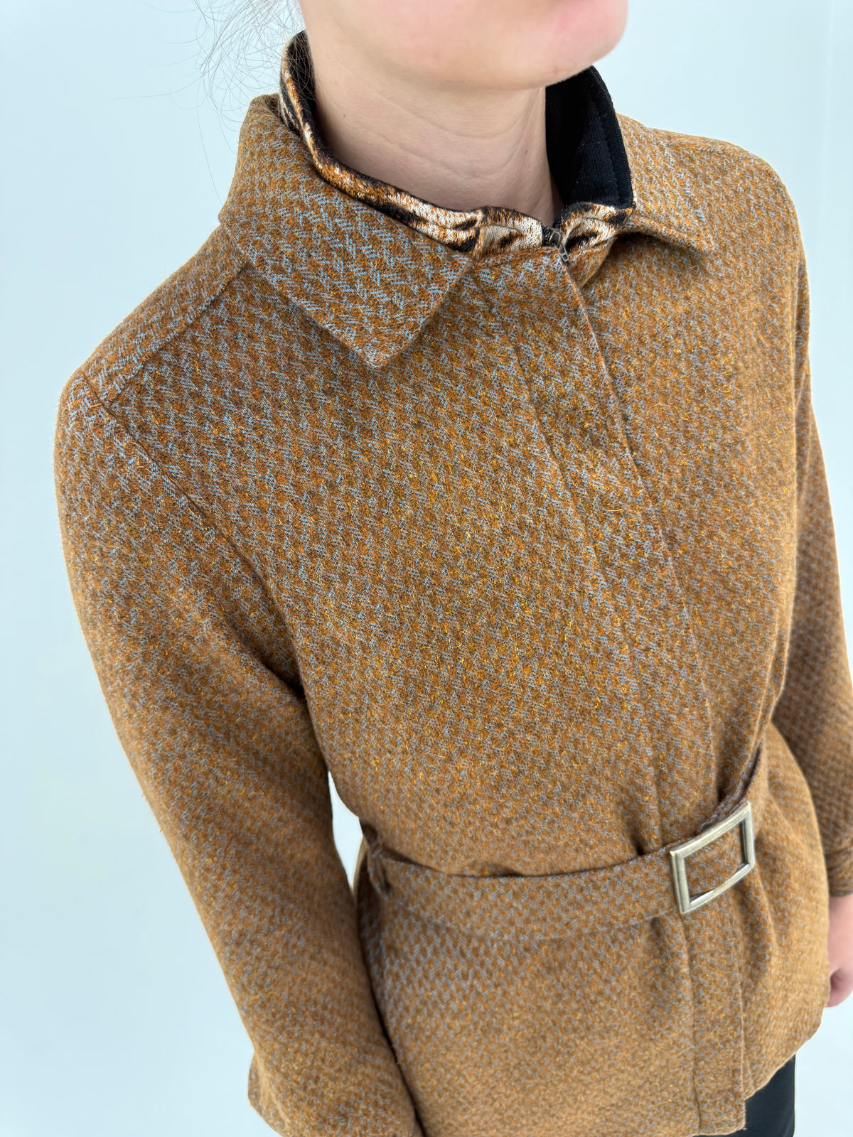 Jacheta vintage din tweed excepțional baby blue și caramel și interior din mătase naturală