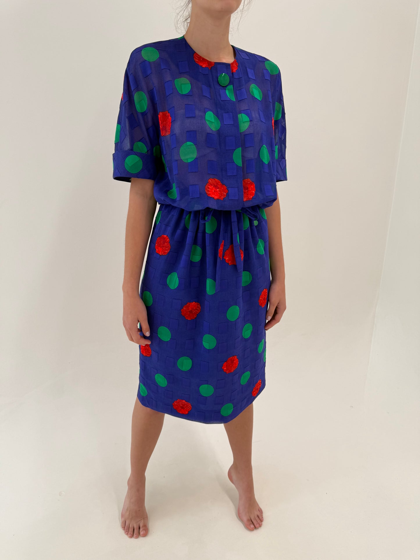 Rochie vintage indigo blue în croi retro modern cu buline din panzica fină texturată geometric